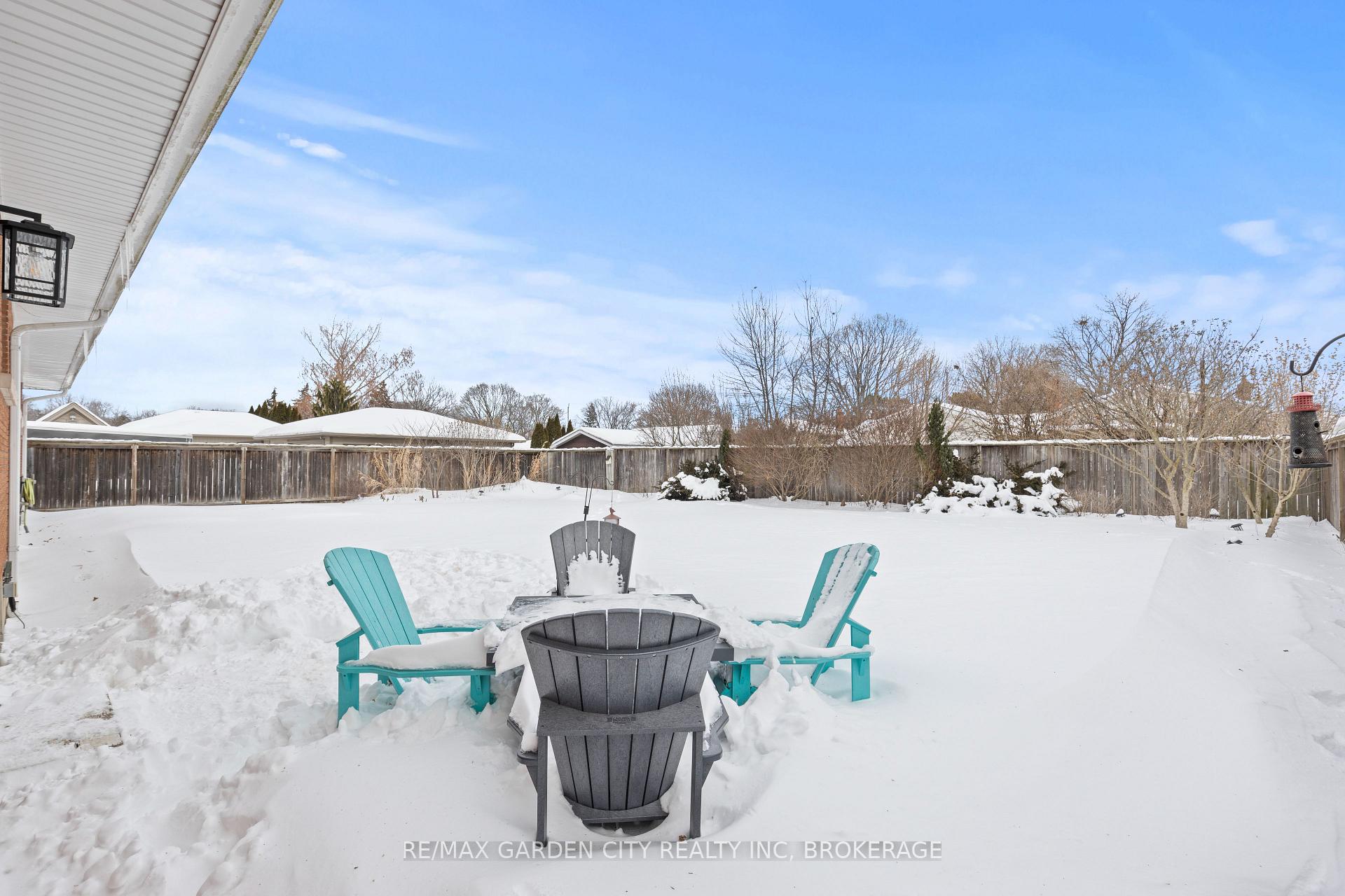 Photo 30 of 30 St. Lawrence Drive, St. Catharines, Bunting/Linwell — HOMEH