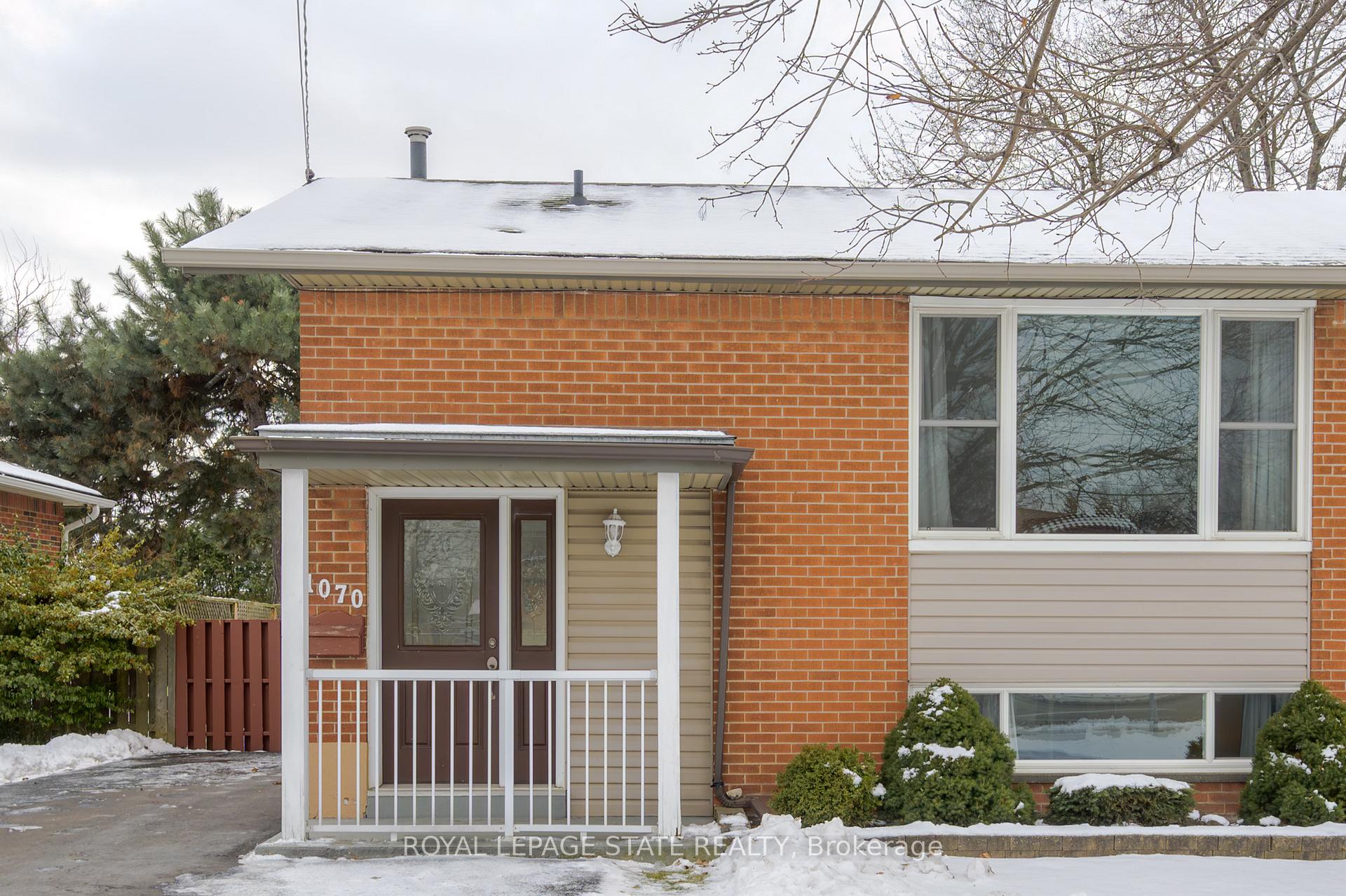 Photo 3 of 1070 Fennell Avenue E, Hamilton, Hampton Heights — HOMEH
