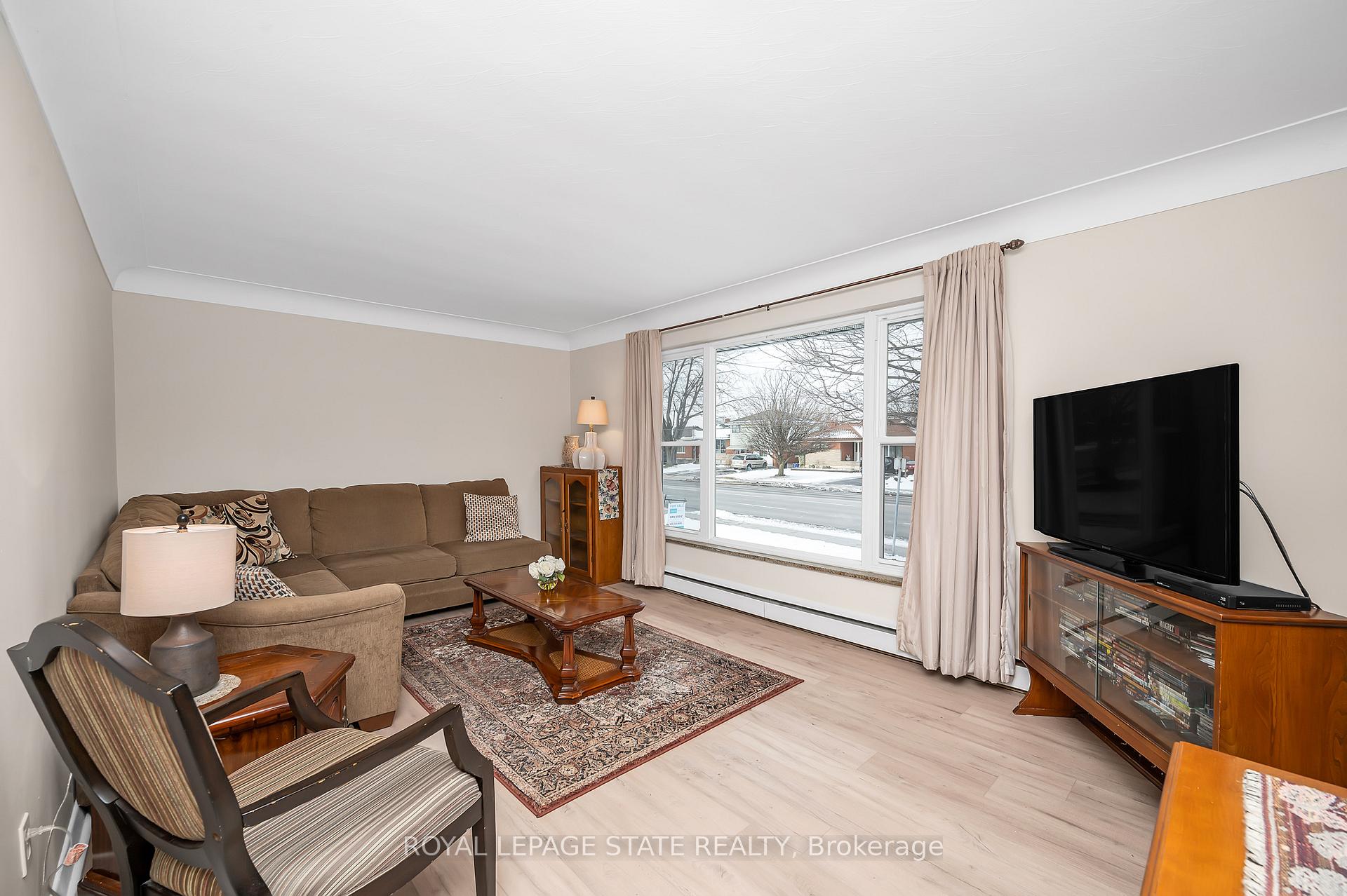 Photo 11 of 1070 Fennell Avenue E, Hamilton, Hampton Heights — HOMEH