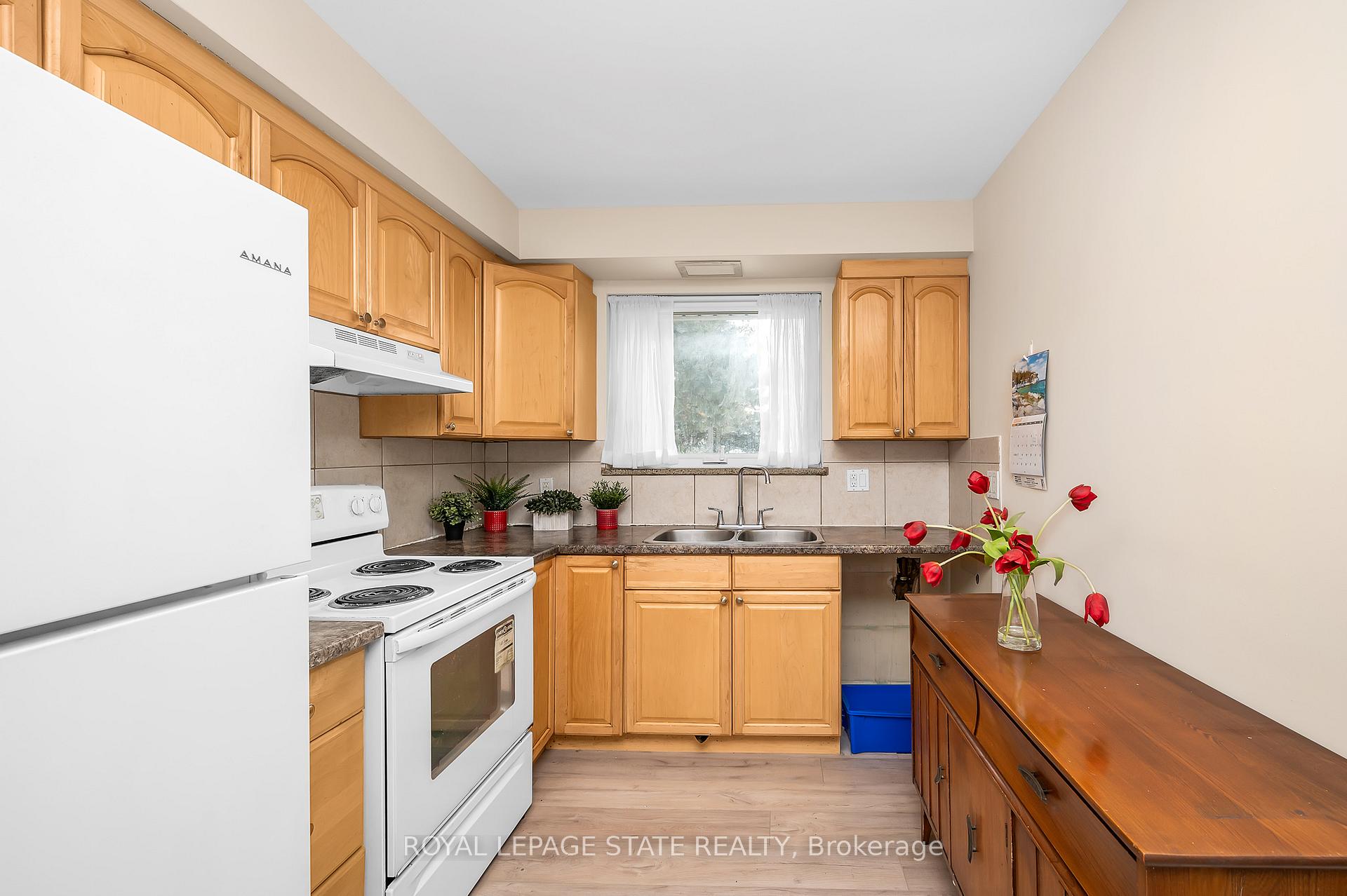 Photo 17 of 1070 Fennell Avenue E, Hamilton, Hampton Heights — HOMEH
