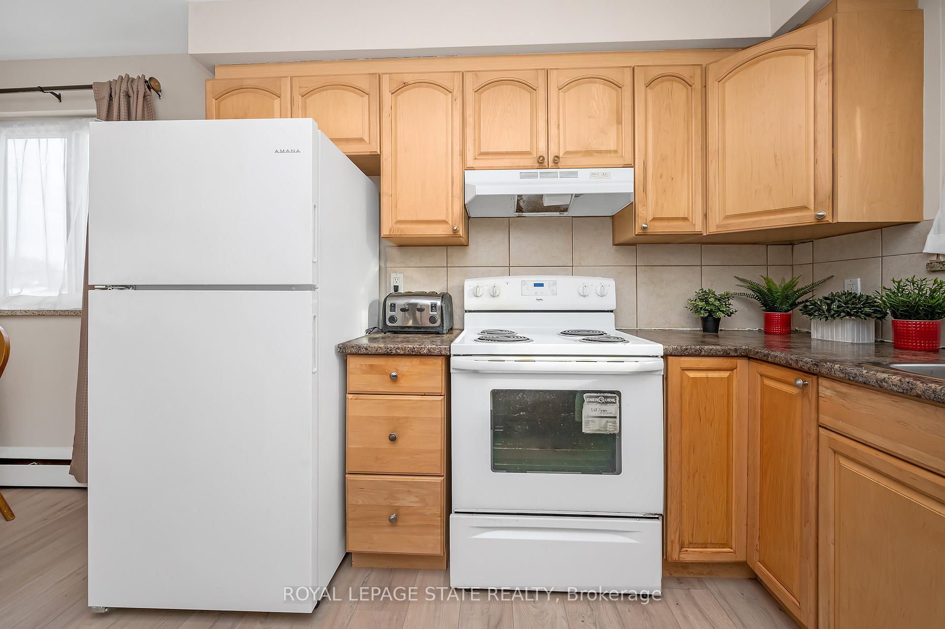 Photo 19 of 1070 Fennell Avenue E, Hamilton, Hampton Heights — HOMEH