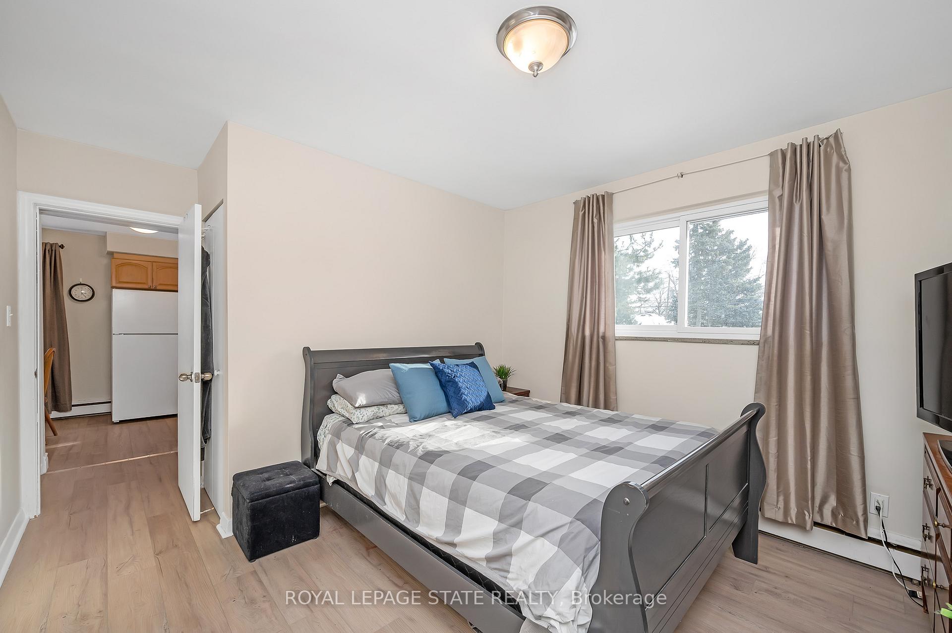 Photo 21 of 1070 Fennell Avenue E, Hamilton, Hampton Heights — HOMEH