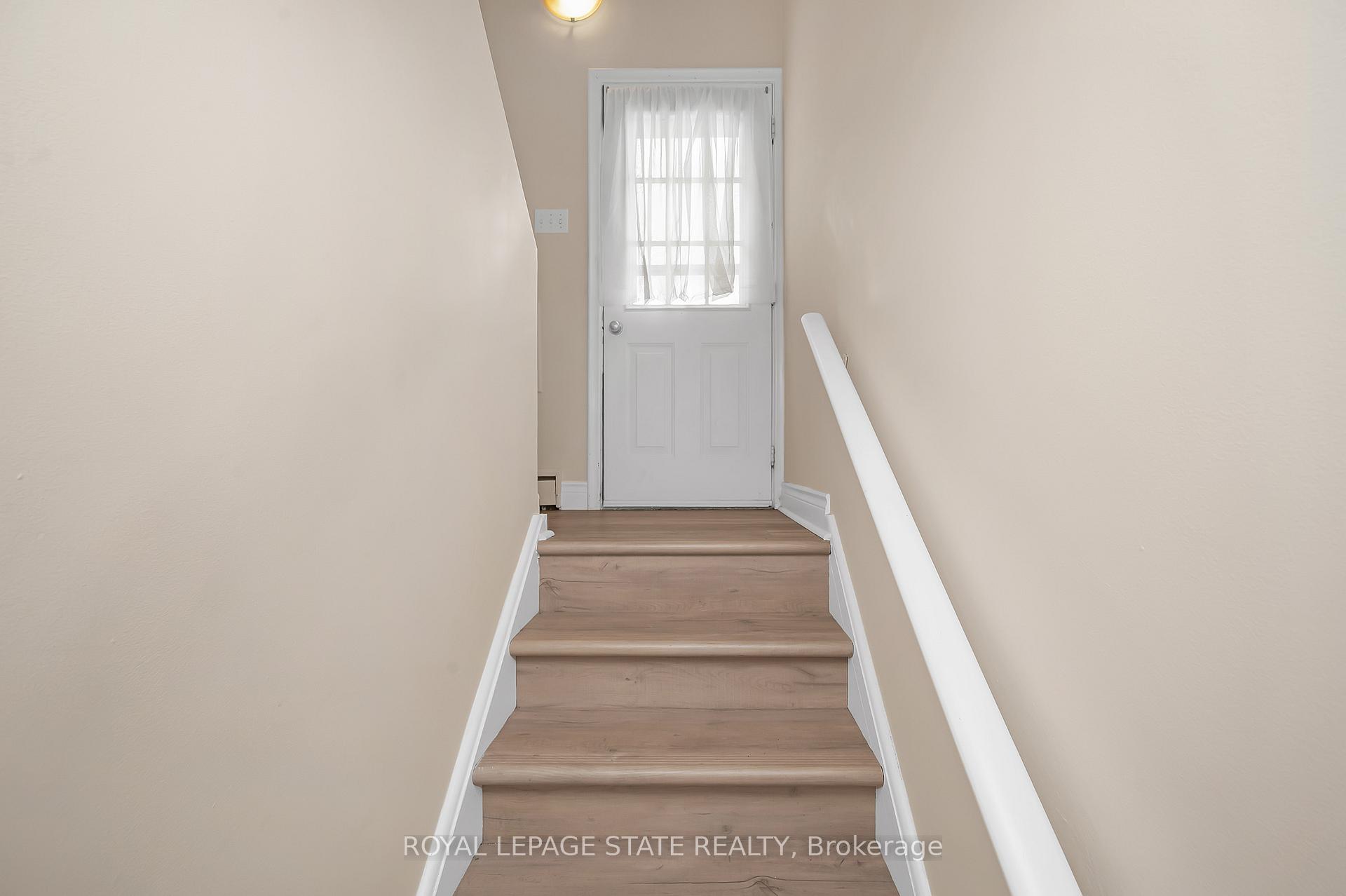 Photo 27 of 1070 Fennell Avenue E, Hamilton, Hampton Heights — HOMEH