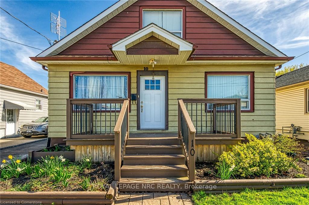 Photo 3 of 10 Eastbourne Avenue, St. Catharines, Facer — HOMEH