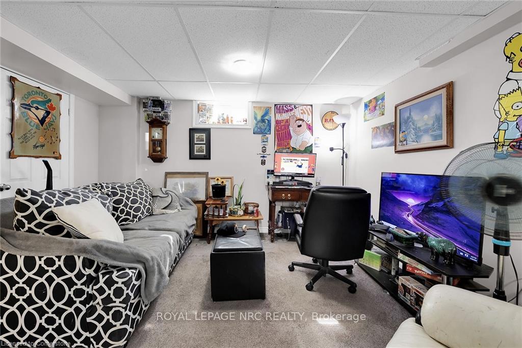 Photo 13 of 10 Eastbourne Avenue, St. Catharines, Facer — HOMEH