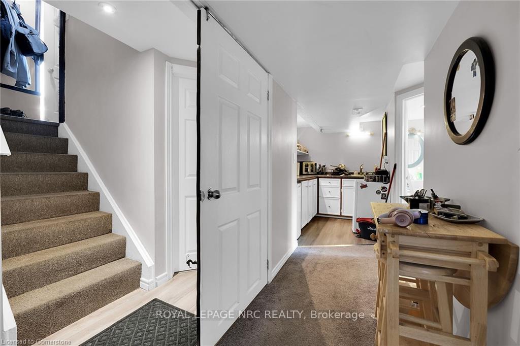Photo 15 of 10 Eastbourne Avenue, St. Catharines, Facer — HOMEH