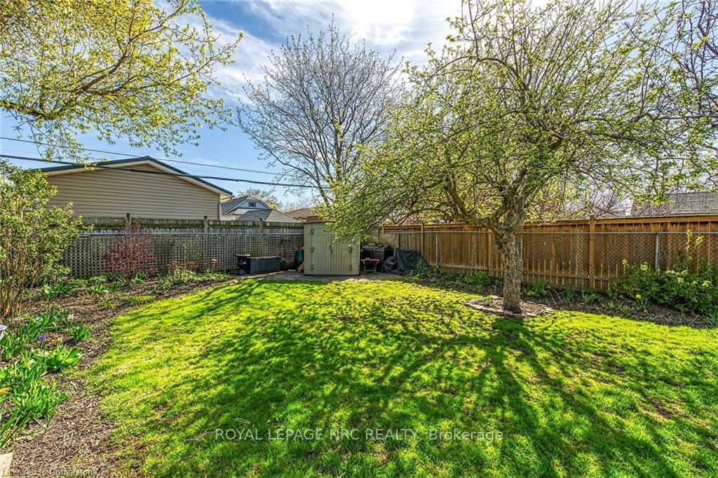 Photo 26 of 10 Eastbourne Avenue, St. Catharines, Facer — HOMEH