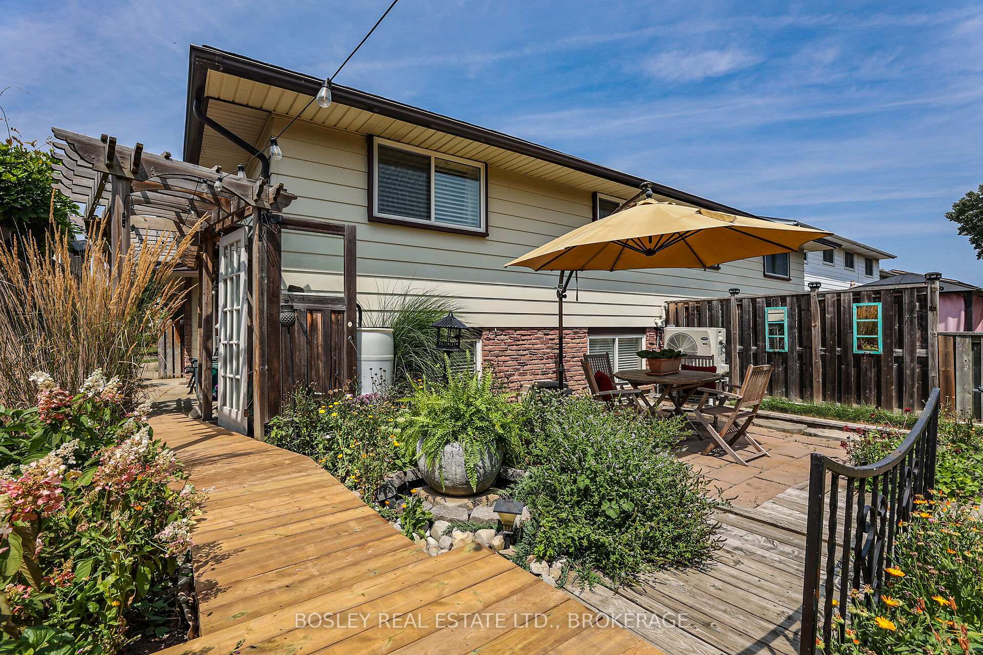 Photo 35 of 8 Kilkenny Drive, St. Catharines, Lakeshore — HOMEH