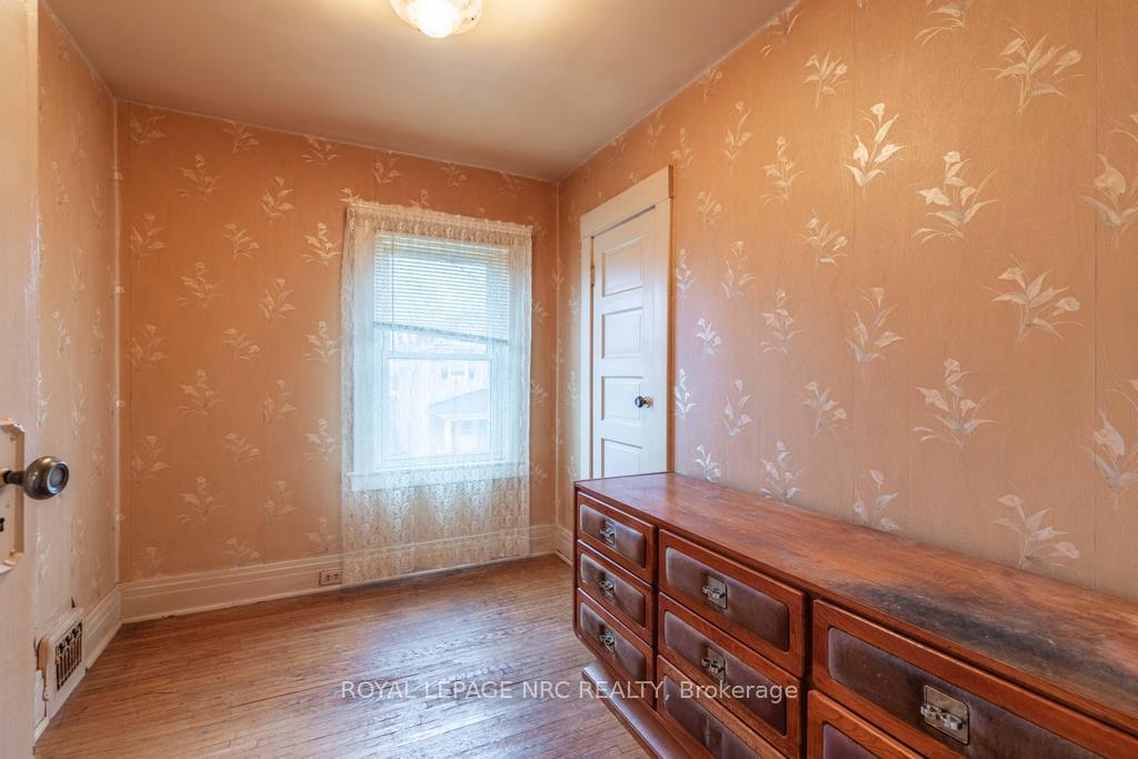 Photo 36 of 7 Chaplin Avenue, St. Catharines, Downtown — HOMEH