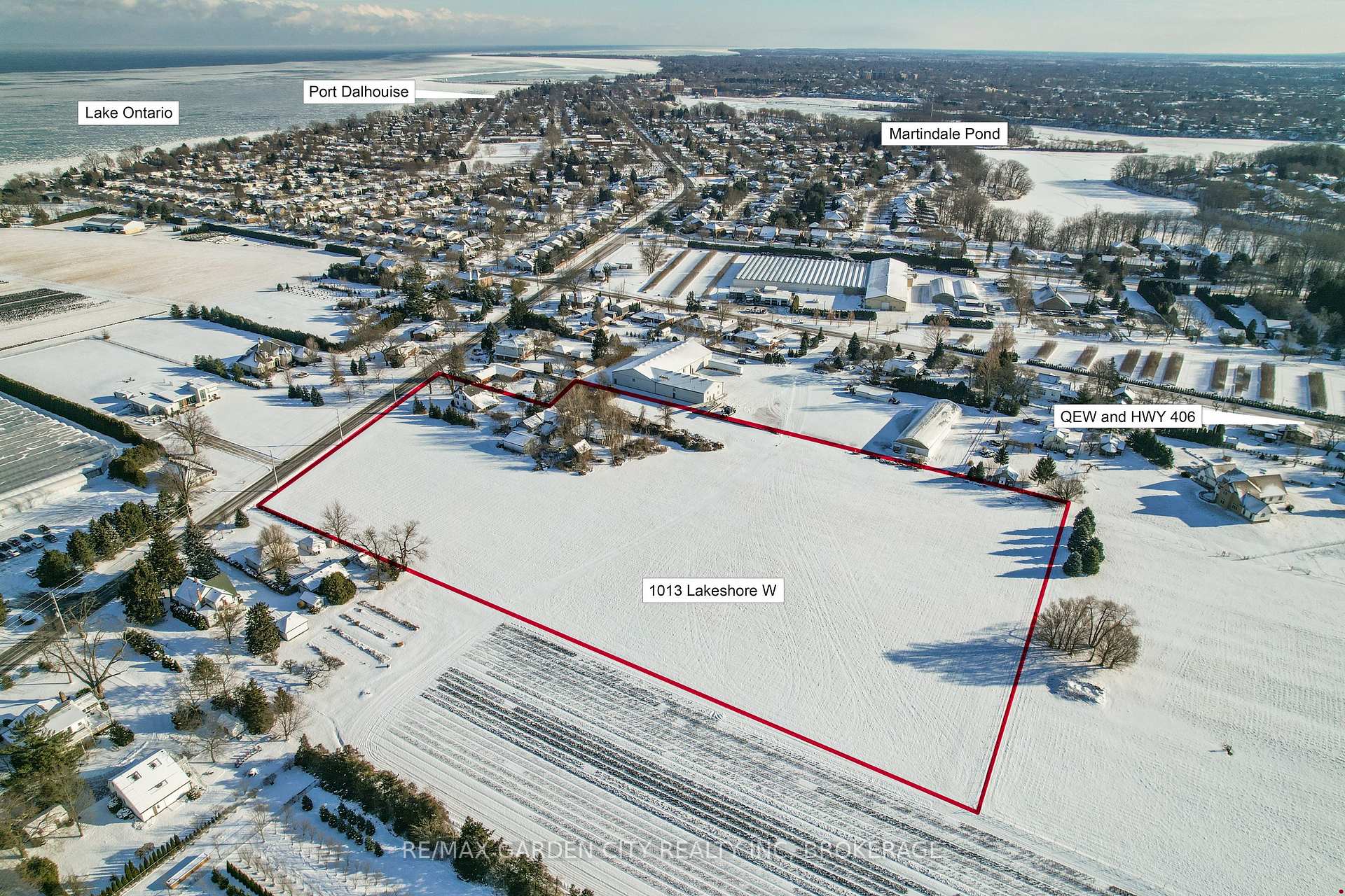 Photo 1 of 1013 Lakeshore Road W, St. Catharines, Rural Port — HOMEH