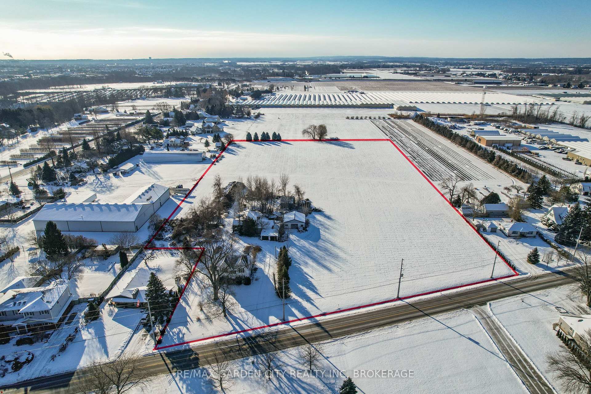 Photo 15 of 1013 Lakeshore Road W, St. Catharines, Rural Port — HOMEH