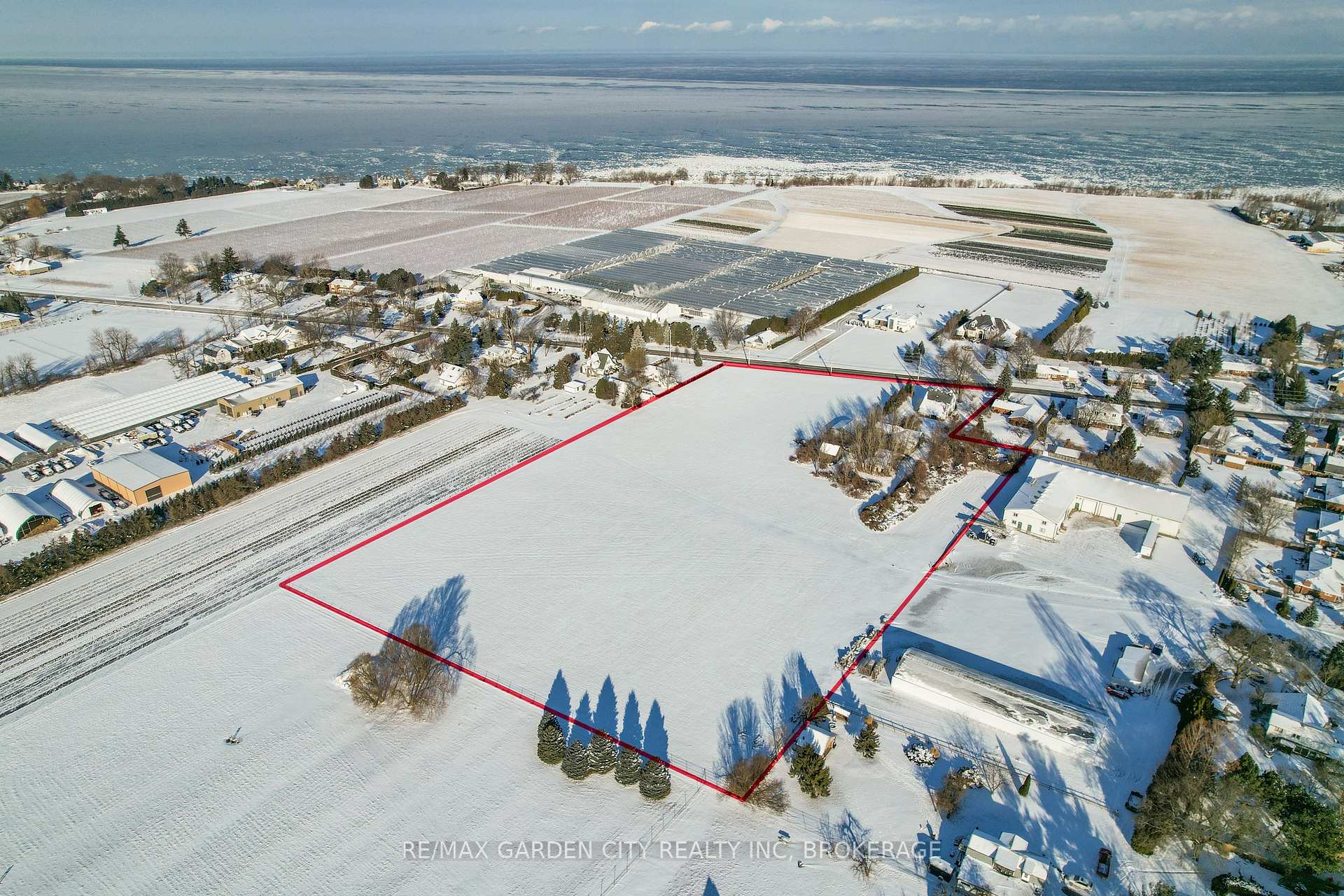 Photo 18 of 1013 Lakeshore Road W, St. Catharines, Rural Port — HOMEH