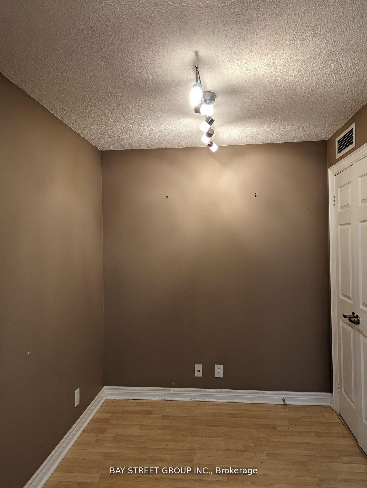Photo 11 of Unit 1533, 33 Cox Boulevard, Markham, Unionville — HOMEH