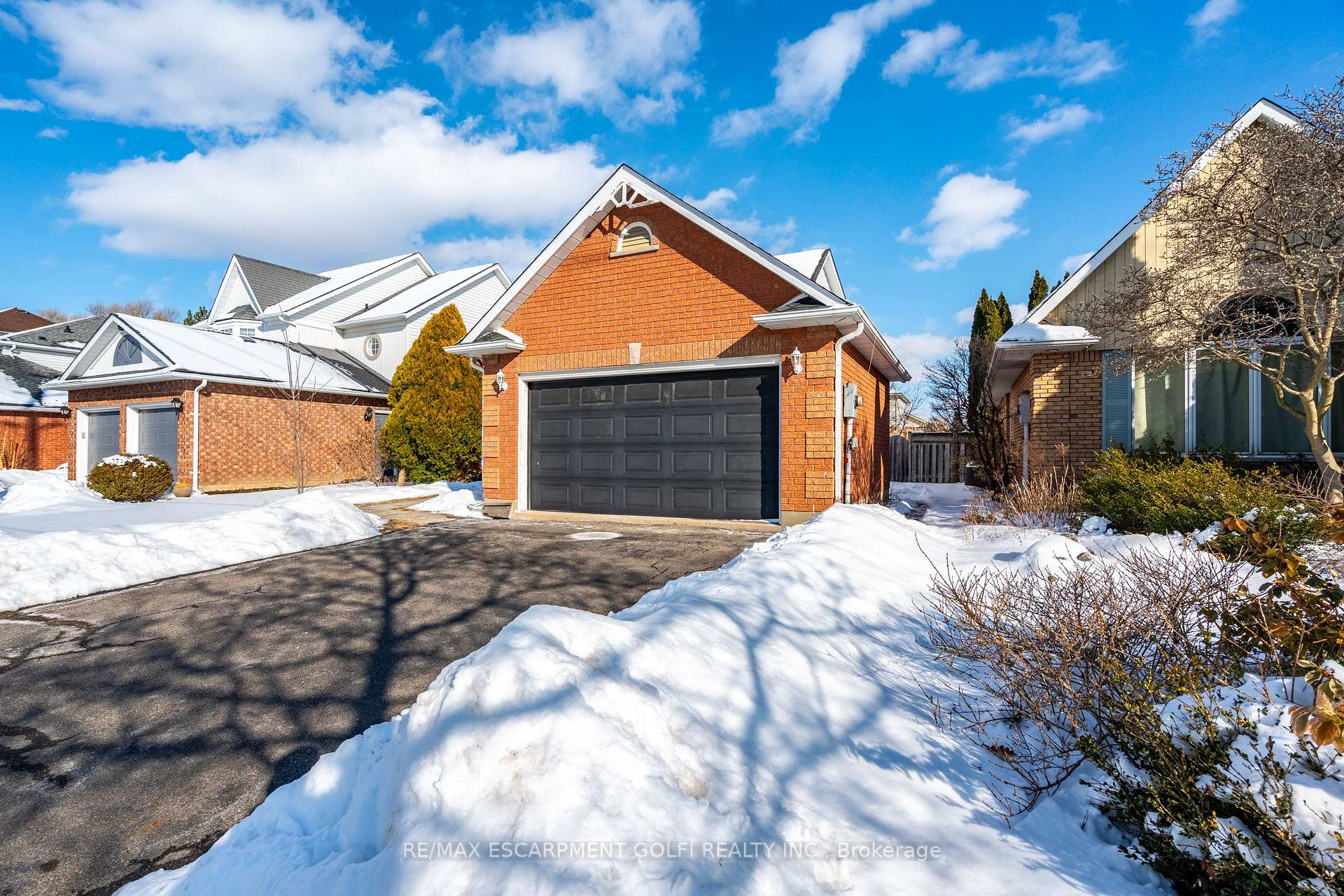 Photo 4 of 142 Vansickle Street, St. Catharines, Rykert/Vansickle — HOMEH