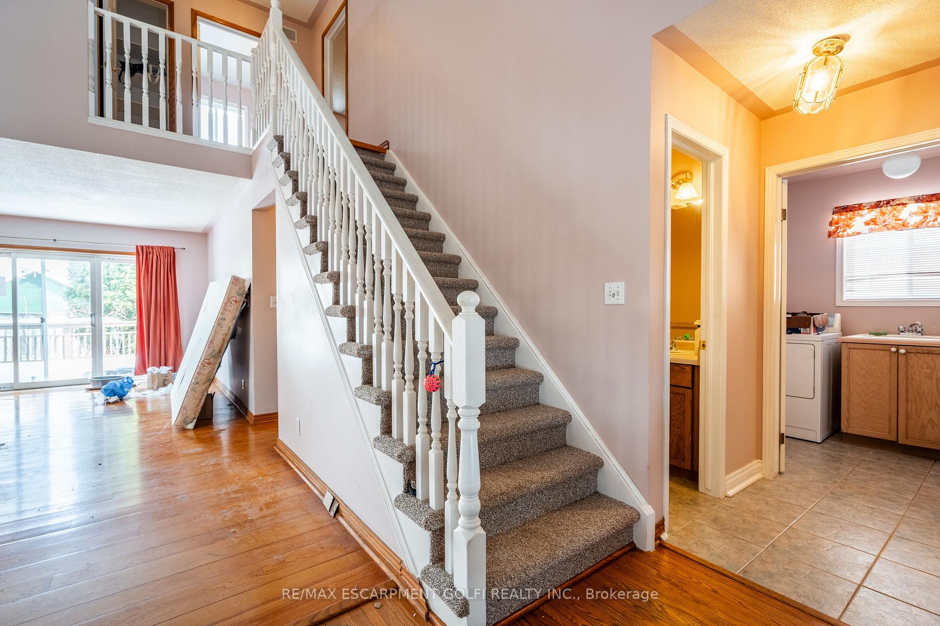 Photo 7 of 142 Vansickle Street, St. Catharines, Rykert/Vansickle — HOMEH