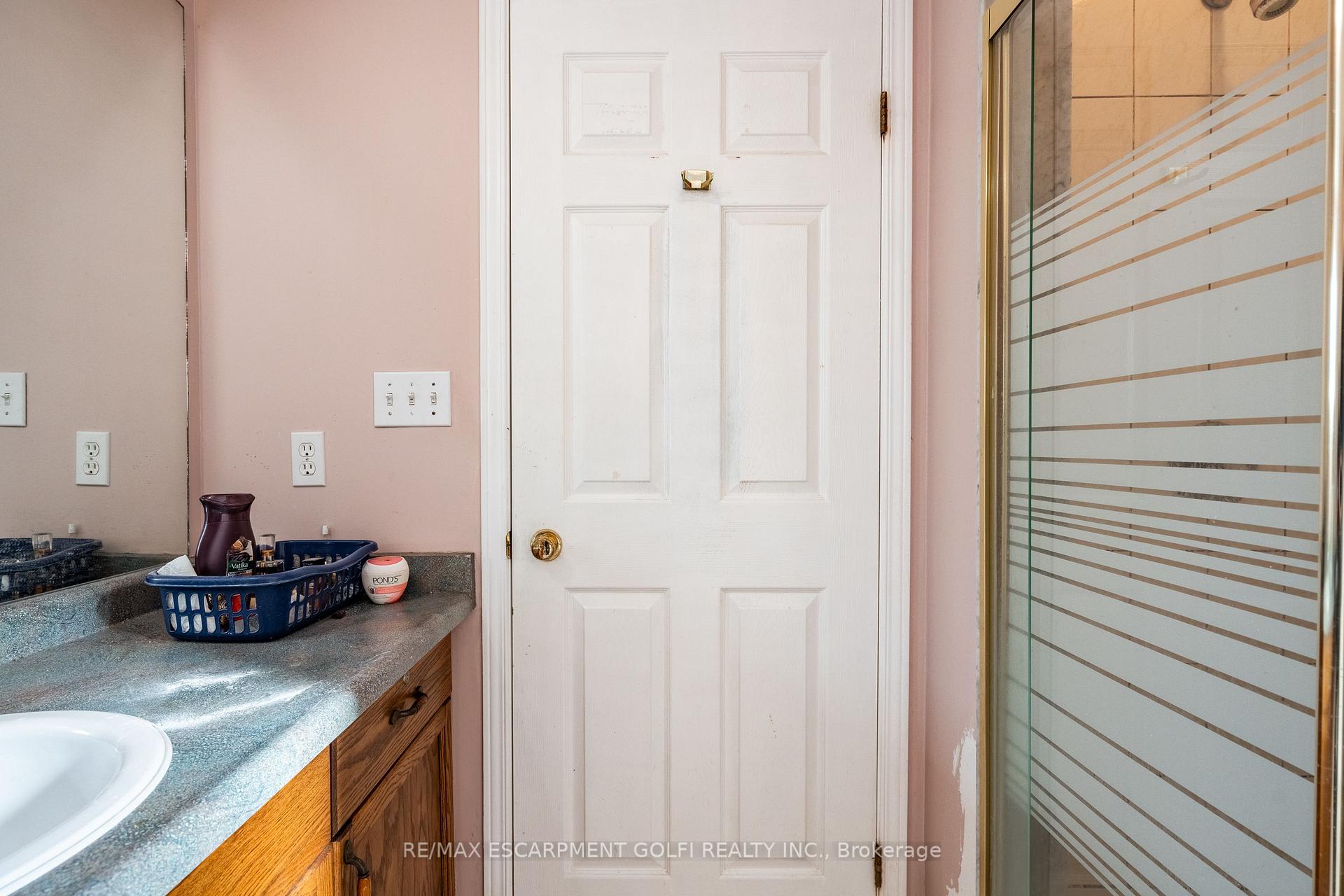 Photo 21 of 142 Vansickle Street, St. Catharines, Rykert/Vansickle — HOMEH