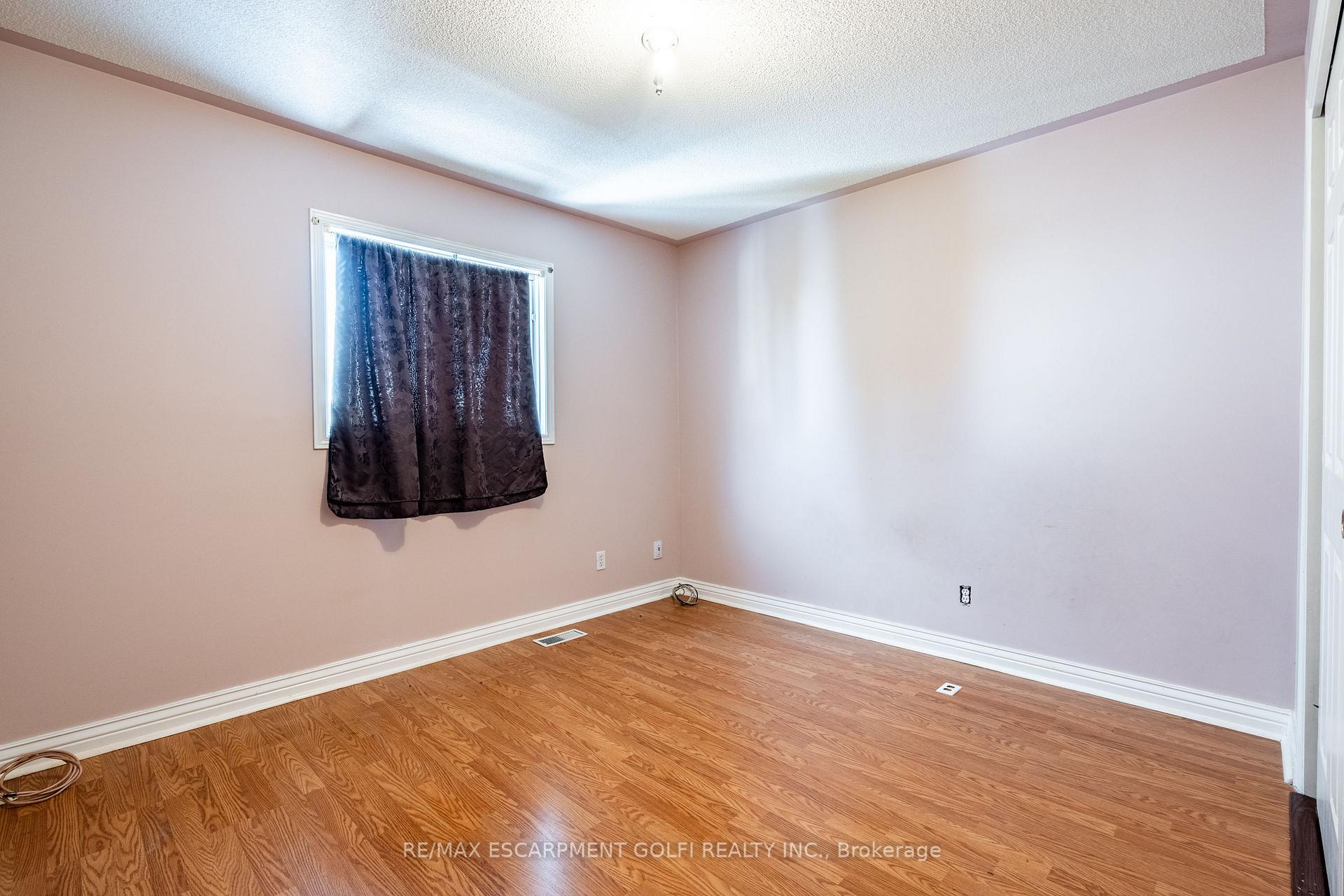 Photo 23 of 142 Vansickle Street, St. Catharines, Rykert/Vansickle — HOMEH