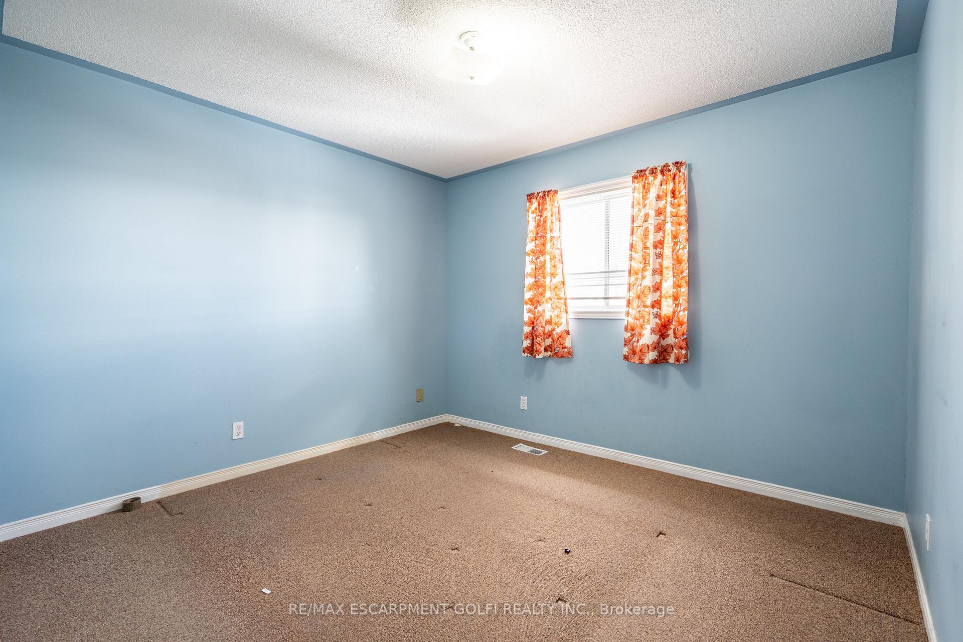 Photo 25 of 142 Vansickle Street, St. Catharines, Rykert/Vansickle — HOMEH