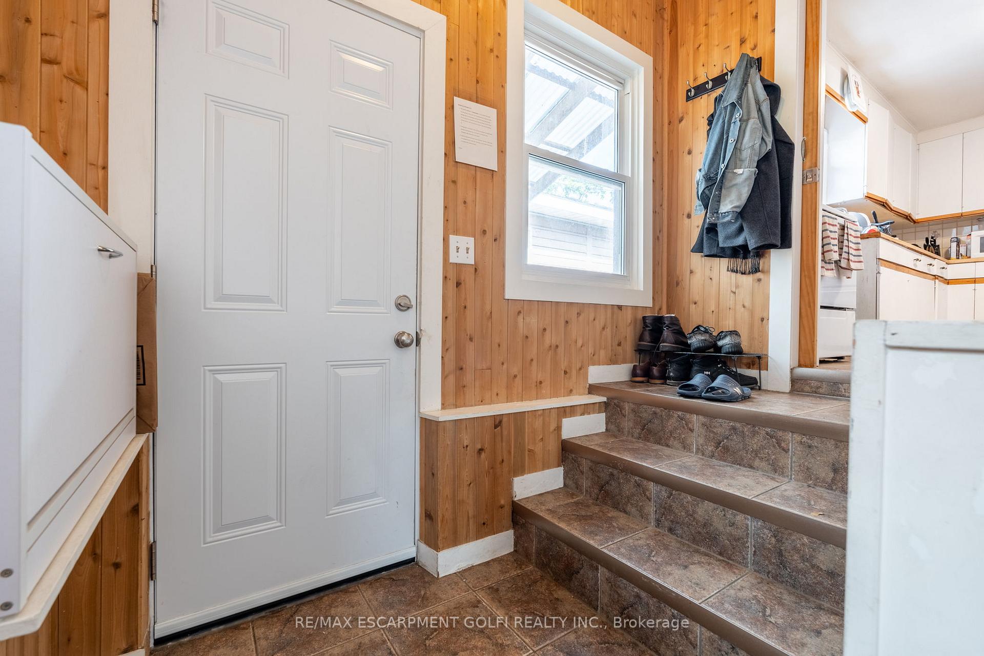 Photo 11 of 48 Merigold Street, St. Catharines, Western Hill — HOMEH