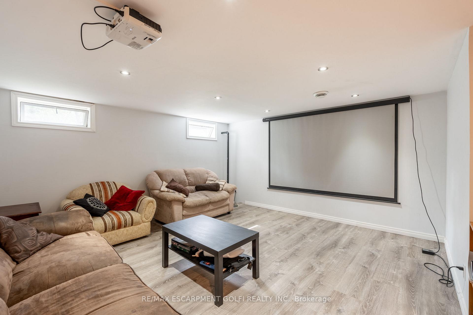 Photo 12 of 48 Merigold Street, St. Catharines, Western Hill — HOMEH