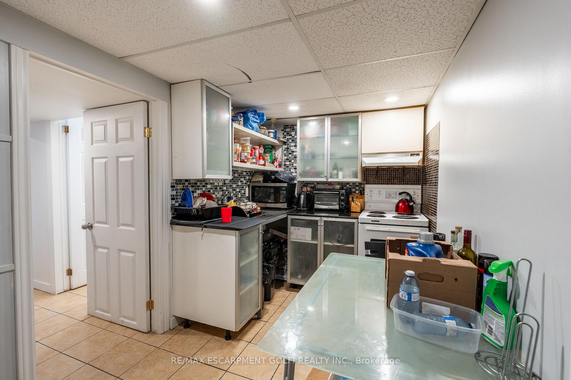 Photo 15 of 48 Merigold Street, St. Catharines, Western Hill — HOMEH