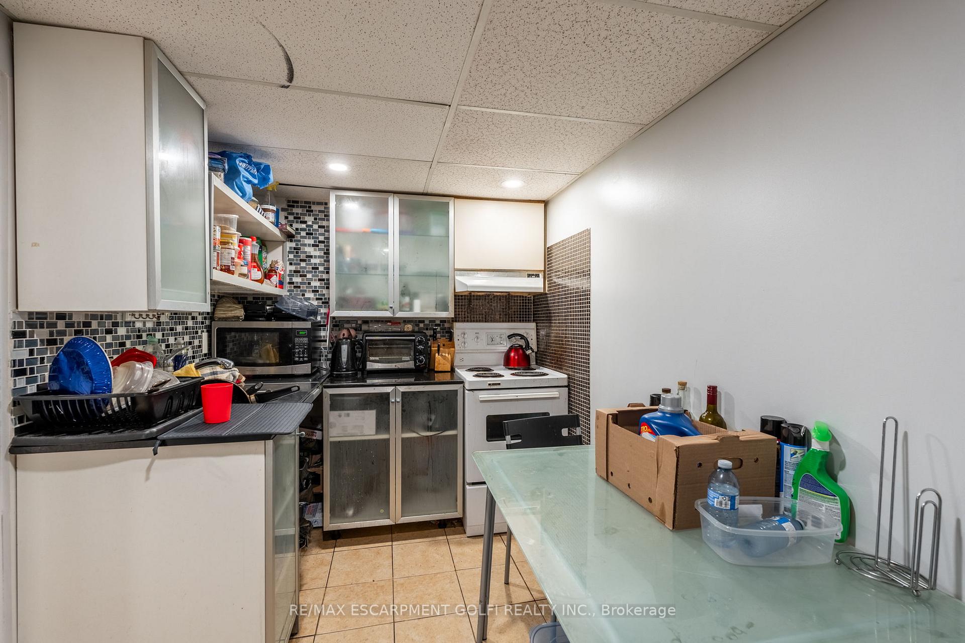 Photo 16 of 48 Merigold Street, St. Catharines, Western Hill — HOMEH