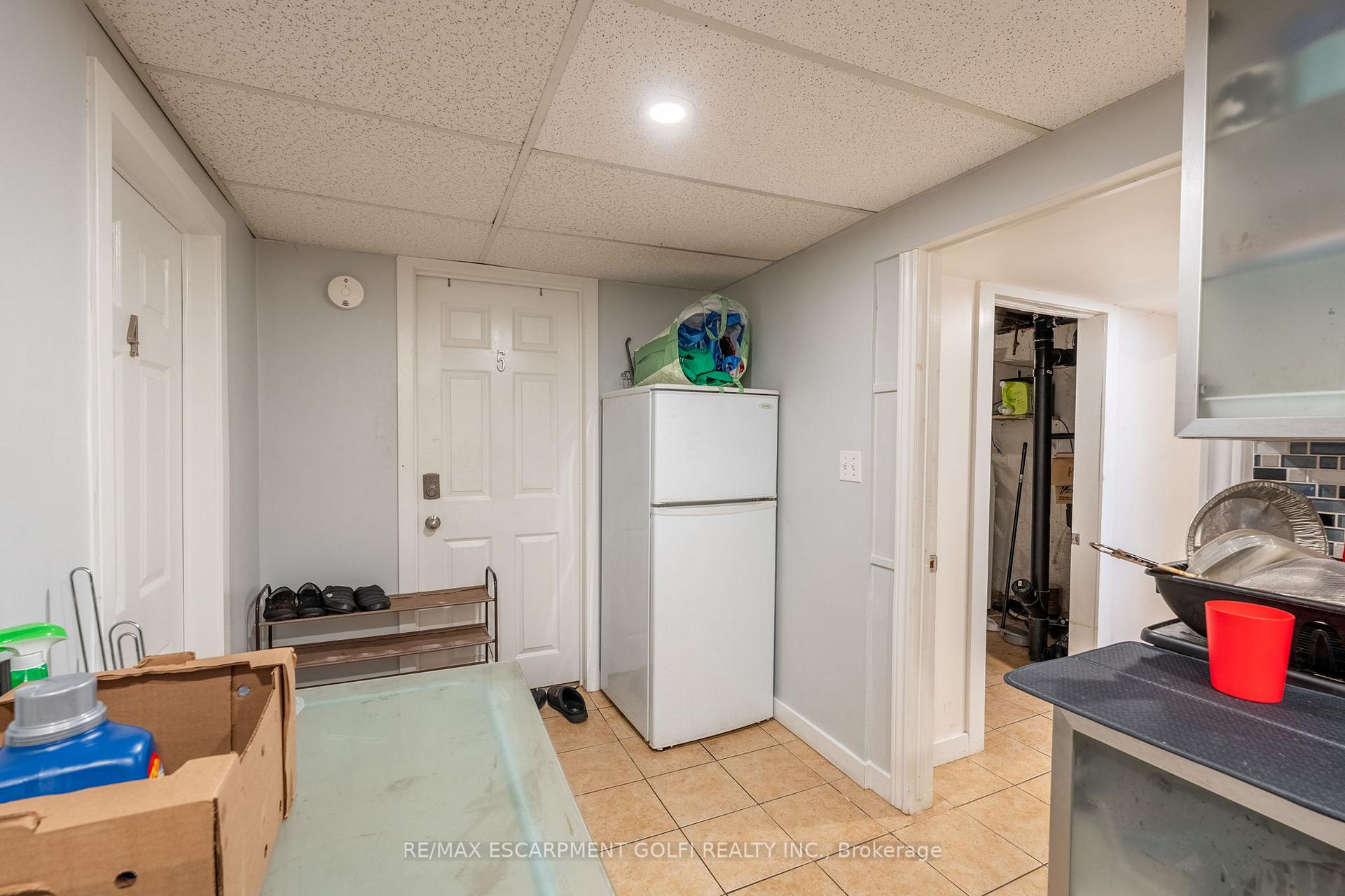Photo 19 of 48 Merigold Street, St. Catharines, Western Hill — HOMEH
