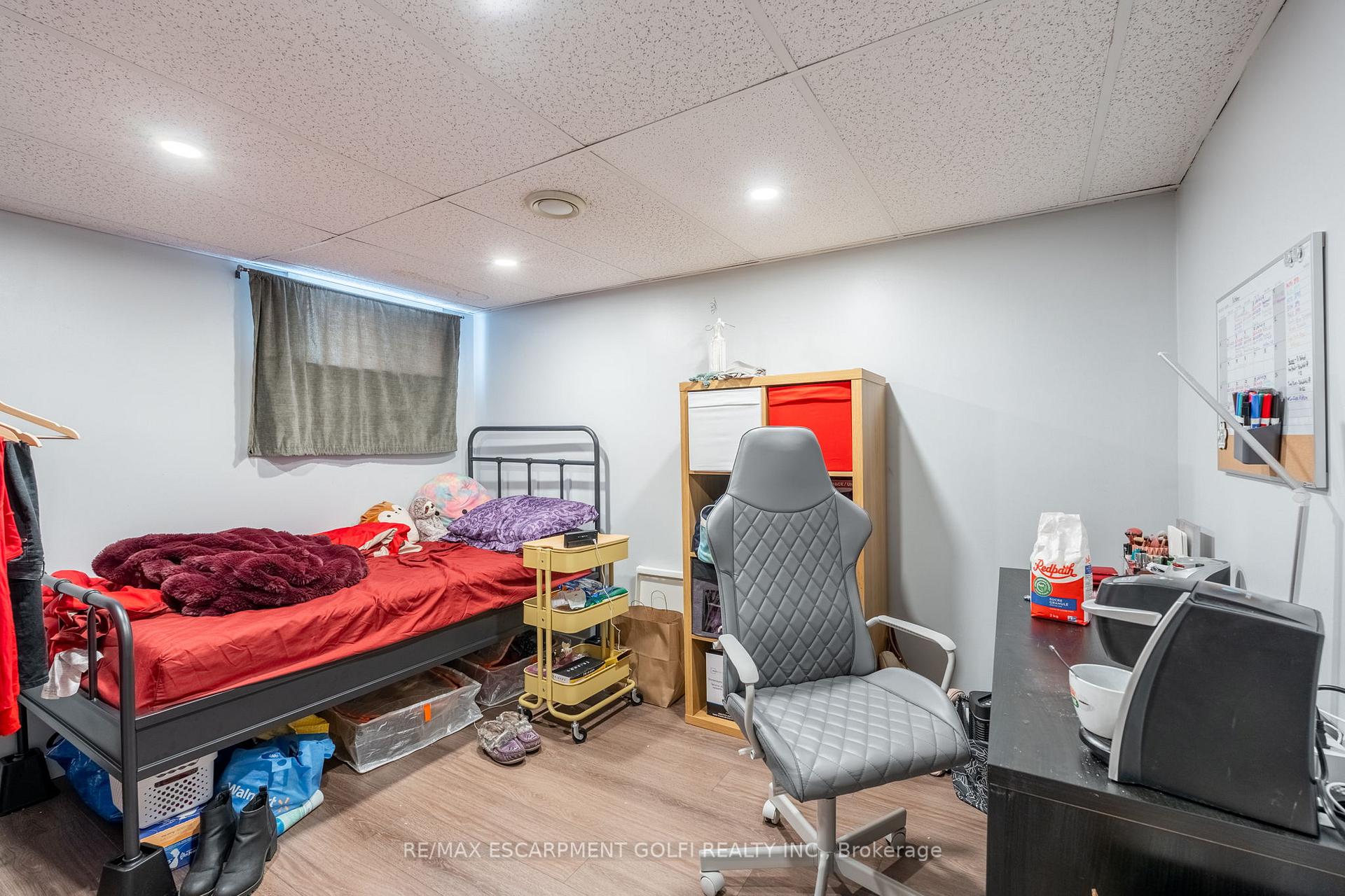 Photo 20 of 48 Merigold Street, St. Catharines, Western Hill — HOMEH