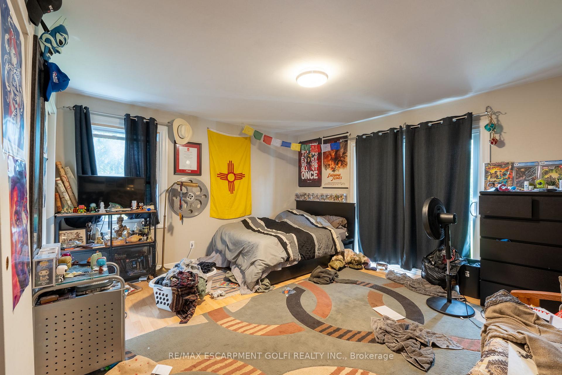 Photo 25 of 48 Merigold Street, St. Catharines, Western Hill — HOMEH