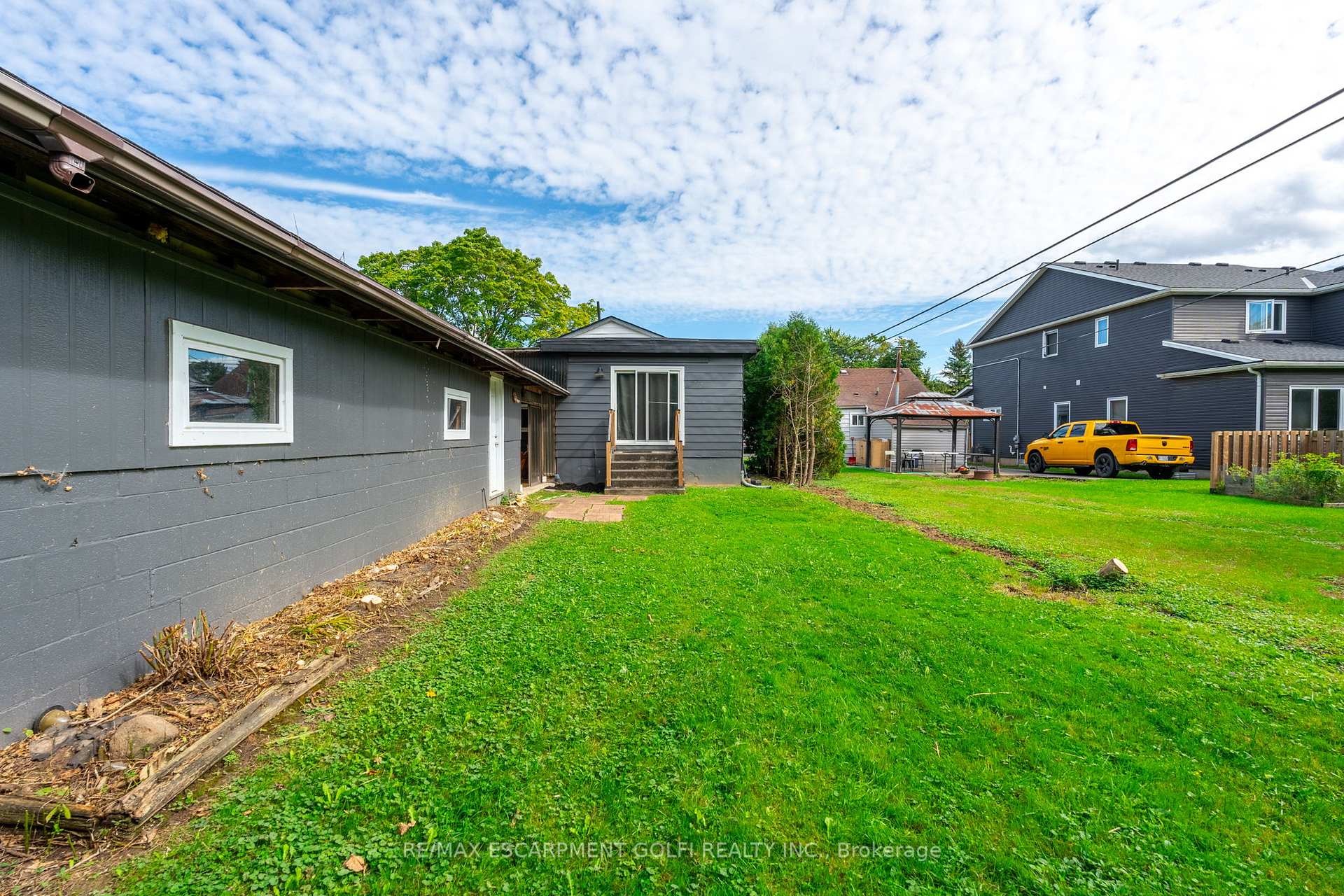 Photo 34 of 48 Merigold Street, St. Catharines, Western Hill — HOMEH