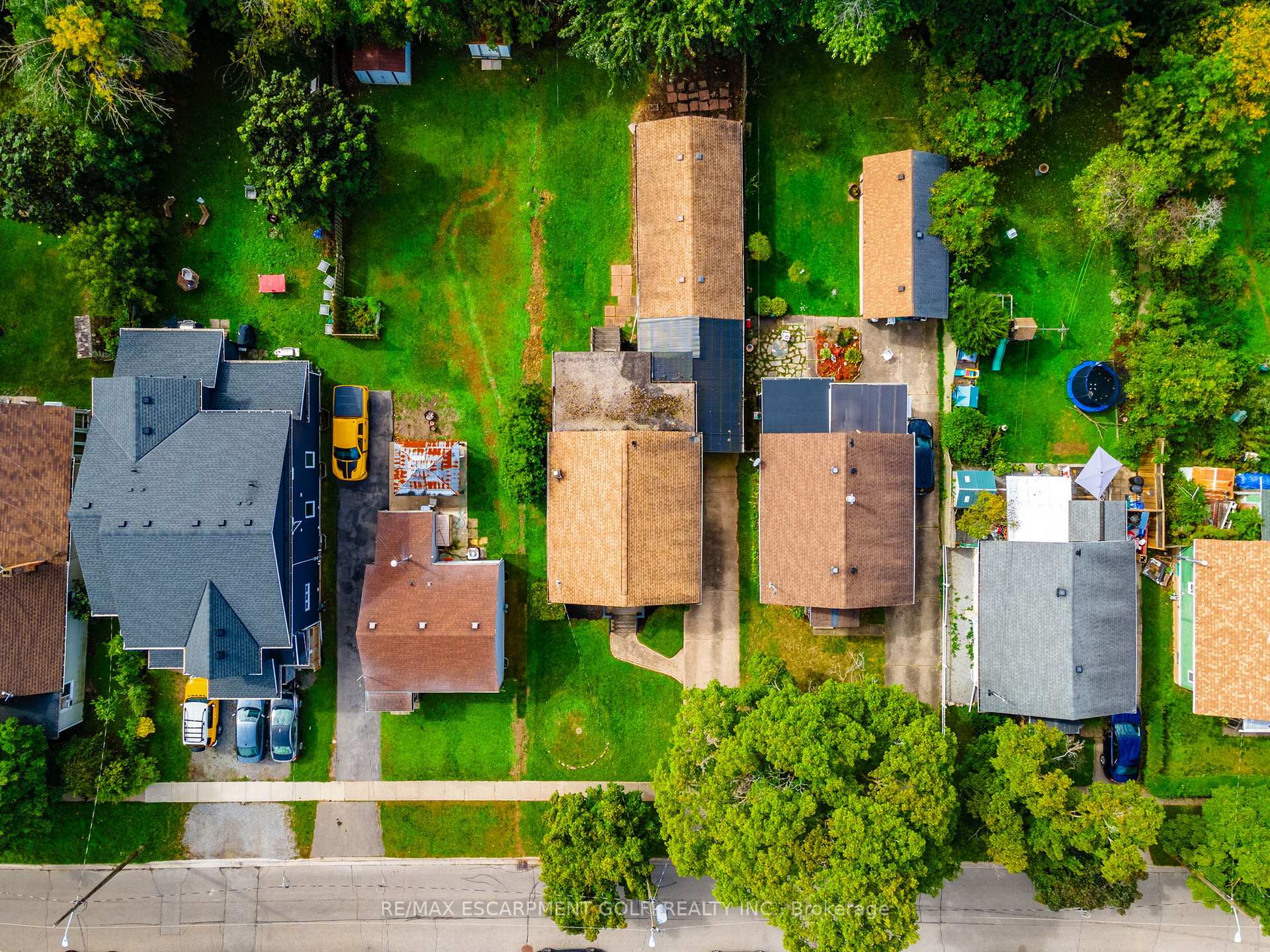 Photo 36 of 48 Merigold Street, St. Catharines, Western Hill — HOMEH