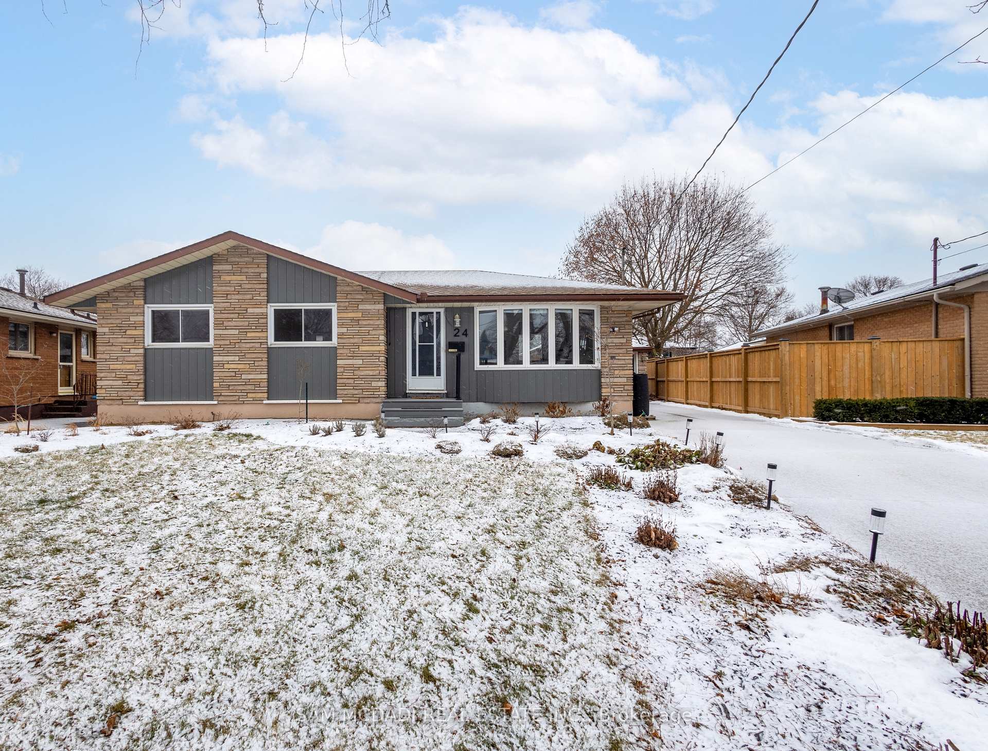 Photo 1 of 24 Regent Drive, St. Catharines, Vine/Linwell — HOMEH