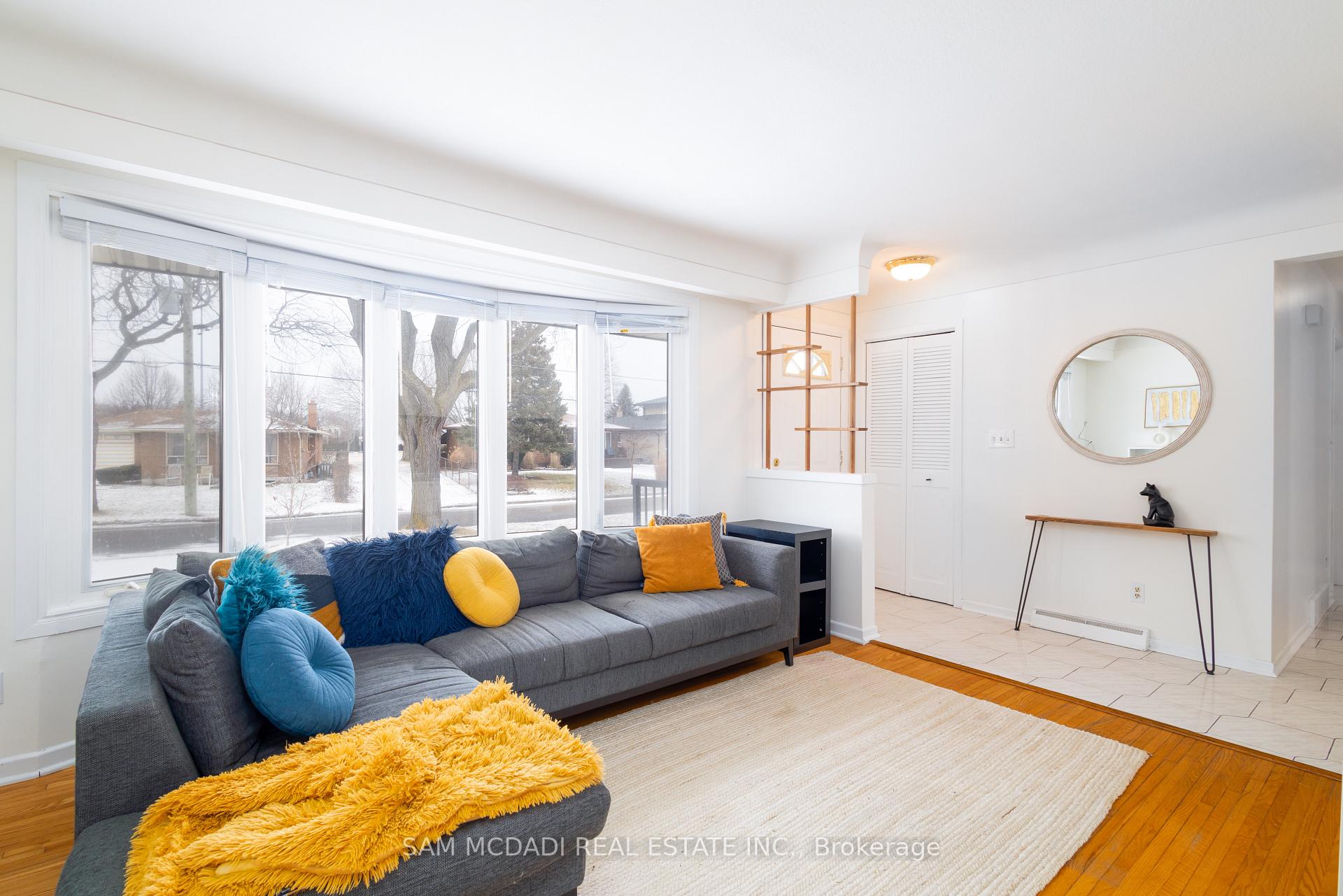 Photo 4 of 24 Regent Drive, St. Catharines, Vine/Linwell — HOMEH