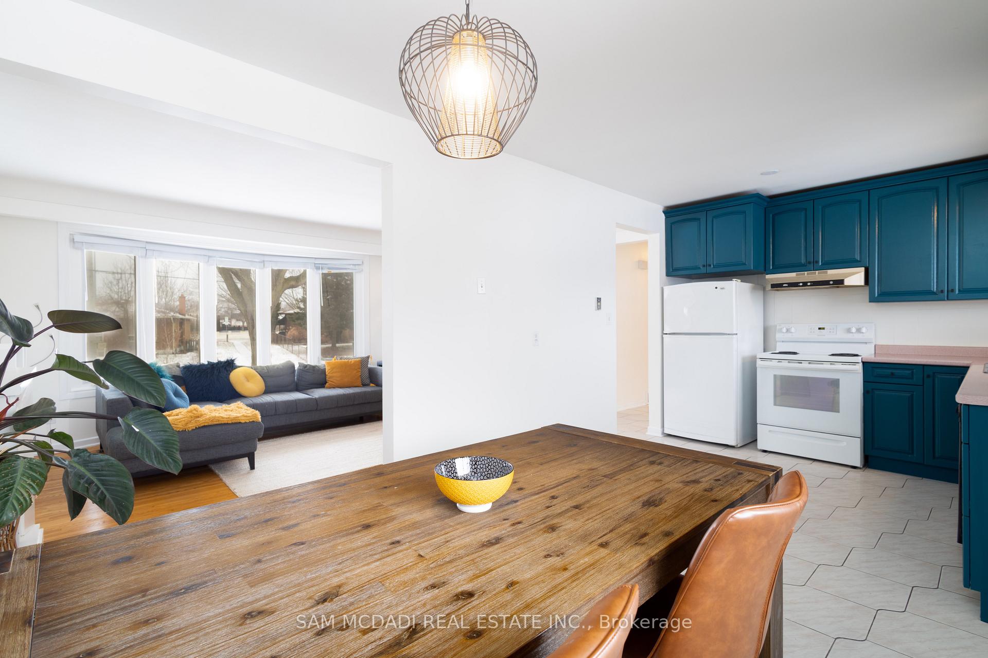 Photo 9 of 24 Regent Drive, St. Catharines, Vine/Linwell — HOMEH
