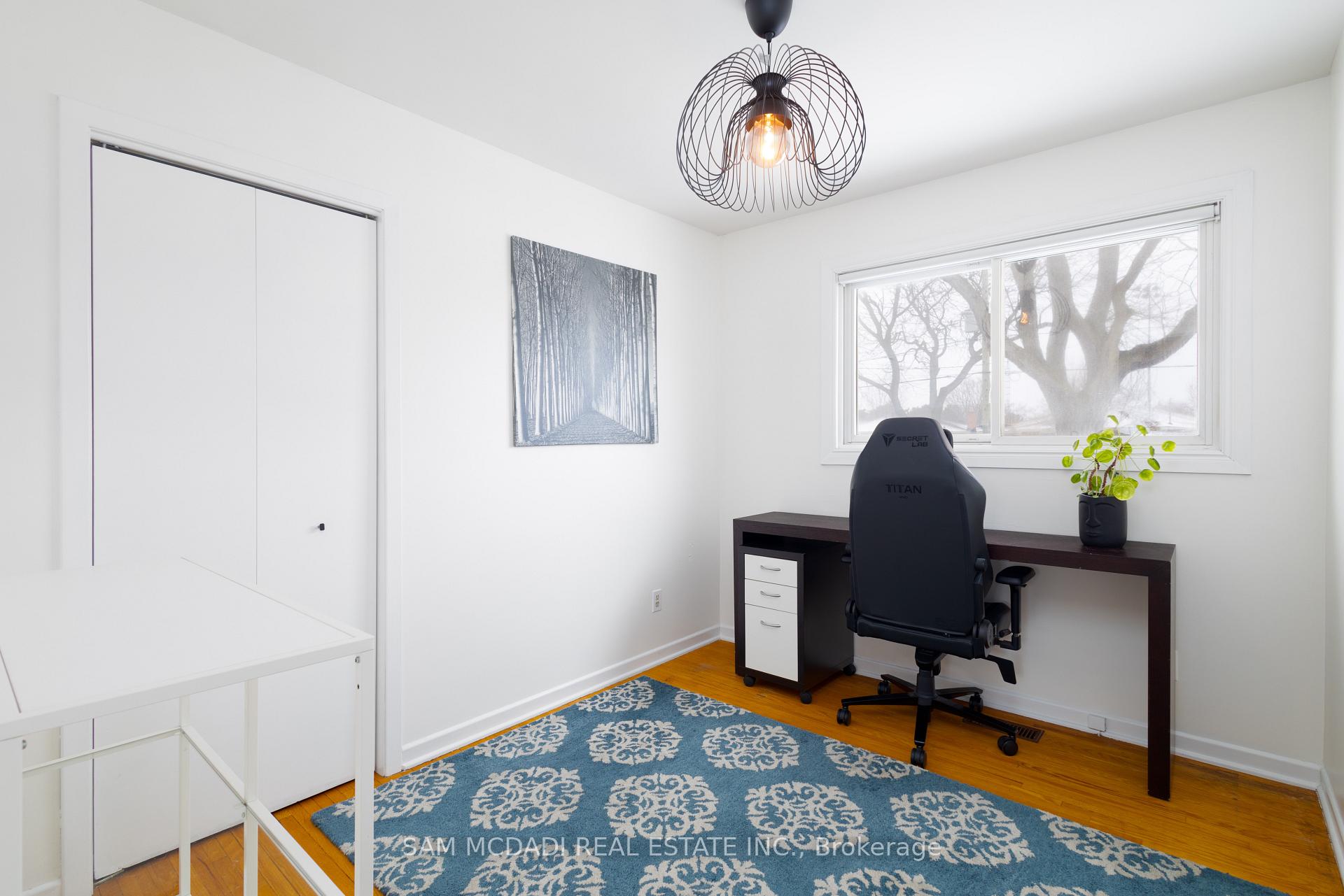 Photo 16 of 24 Regent Drive, St. Catharines, Vine/Linwell — HOMEH