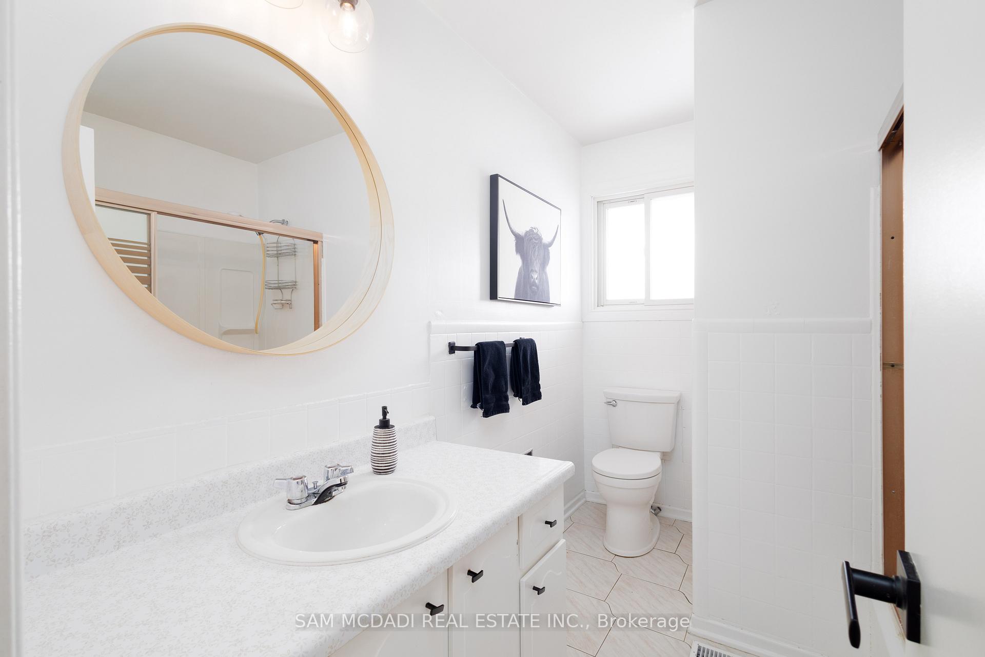 Photo 18 of 24 Regent Drive, St. Catharines, Vine/Linwell — HOMEH