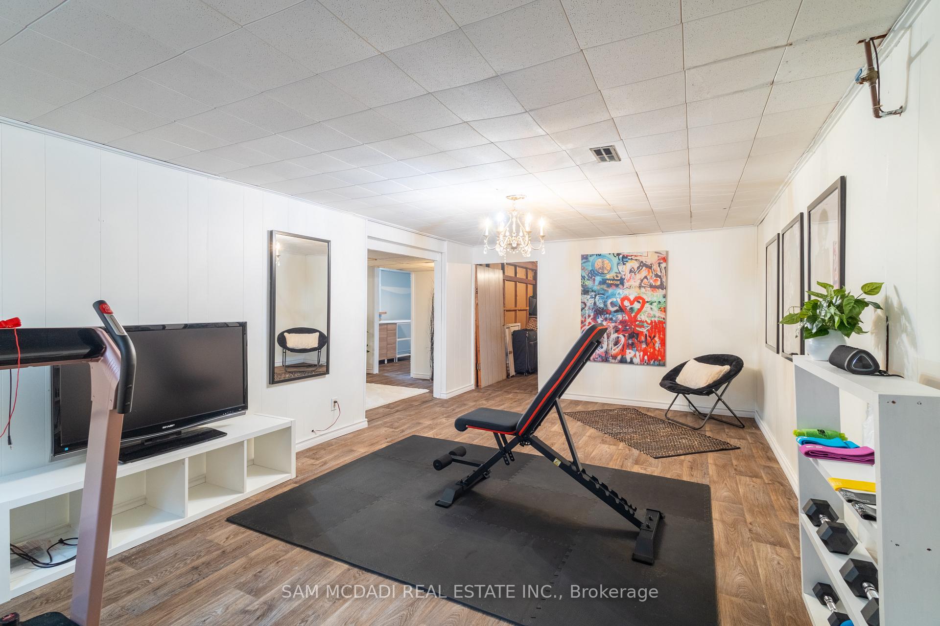 Photo 22 of 24 Regent Drive, St. Catharines, Vine/Linwell — HOMEH