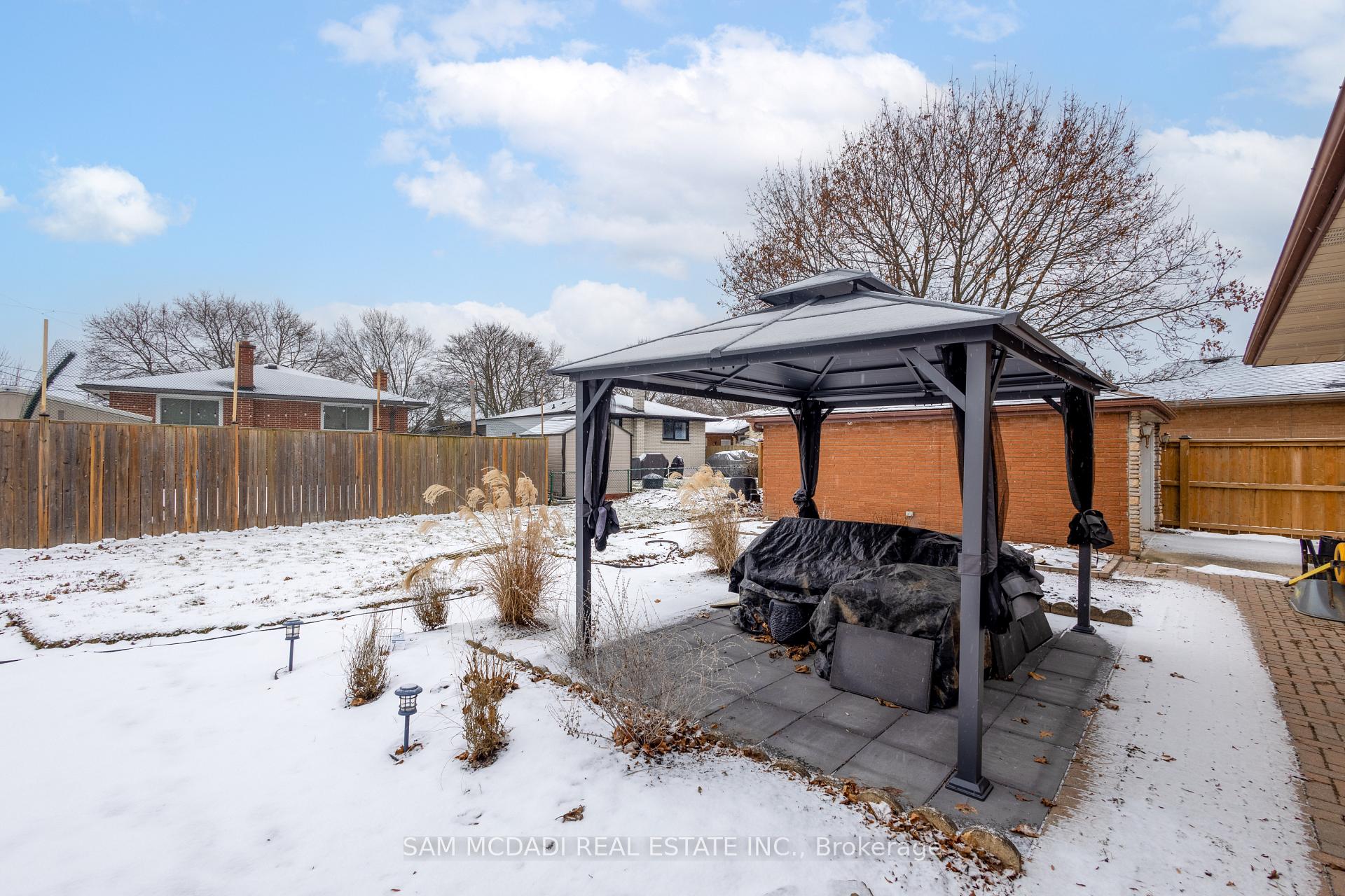 Photo 28 of 24 Regent Drive, St. Catharines, Vine/Linwell — HOMEH