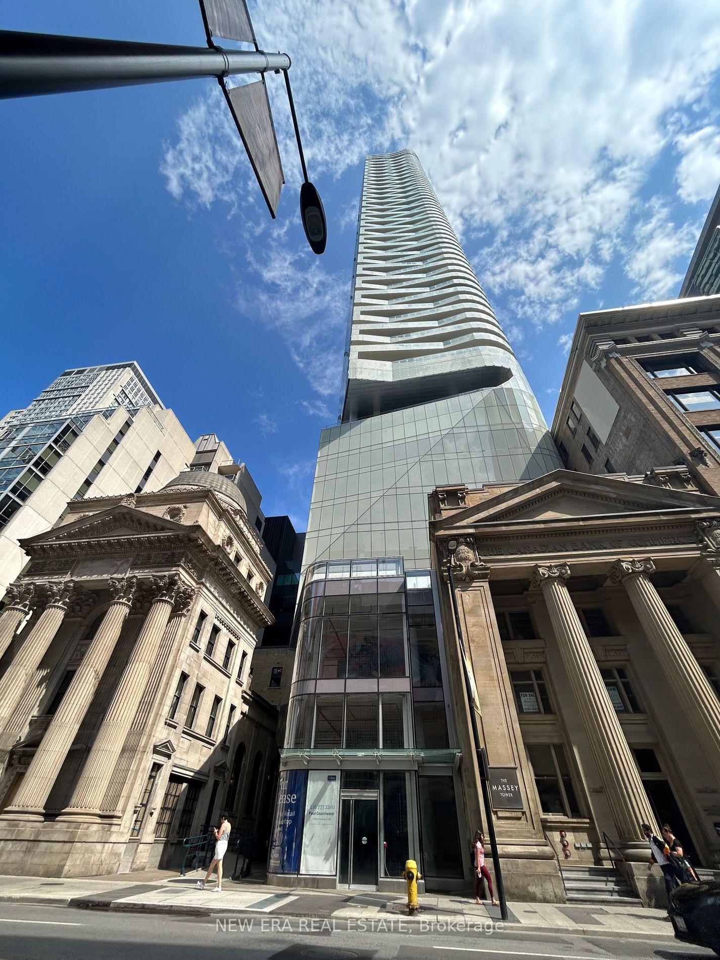 Front of Unit 1911, 197 Yonge Street