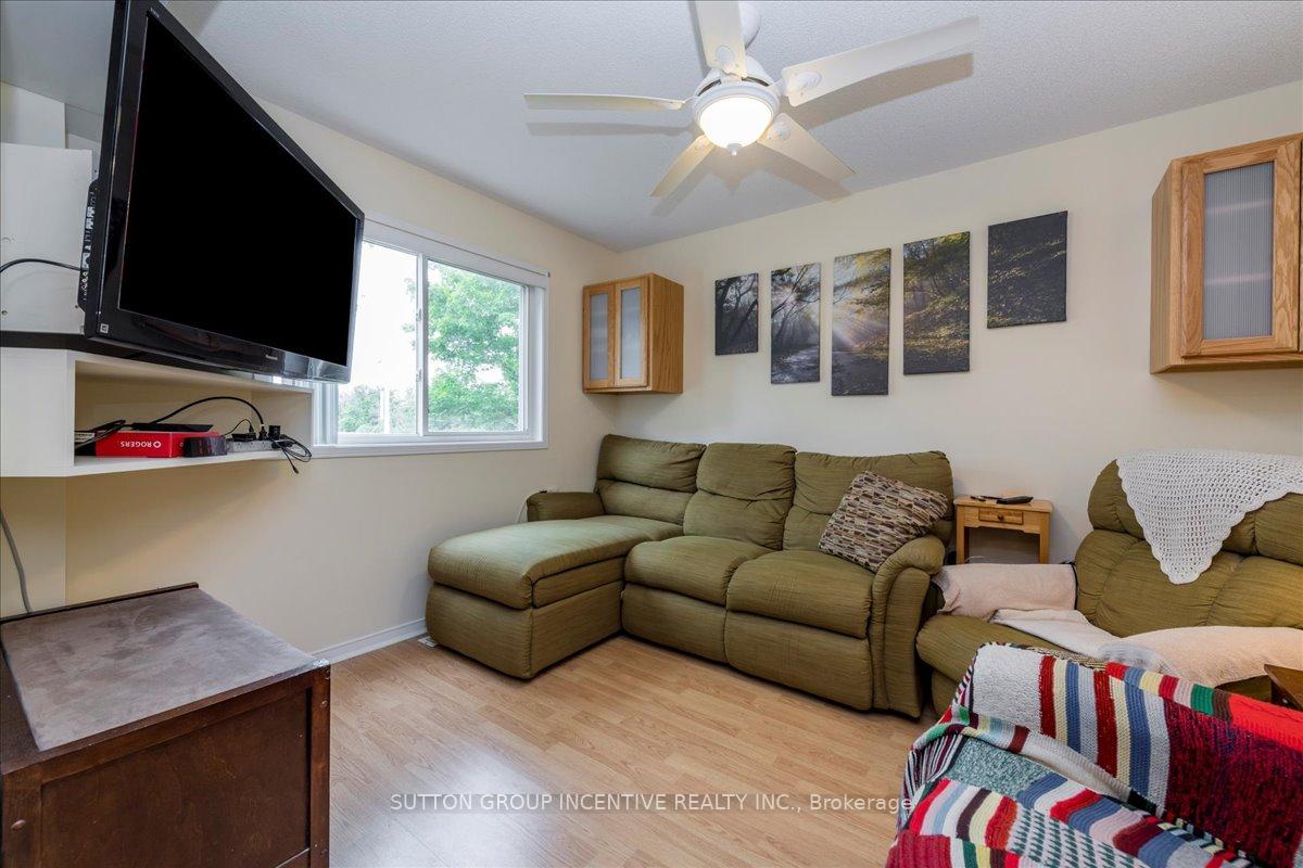 Photo 7 of 20 Brighton Road, Barrie, Georgian Drive — HOMEH