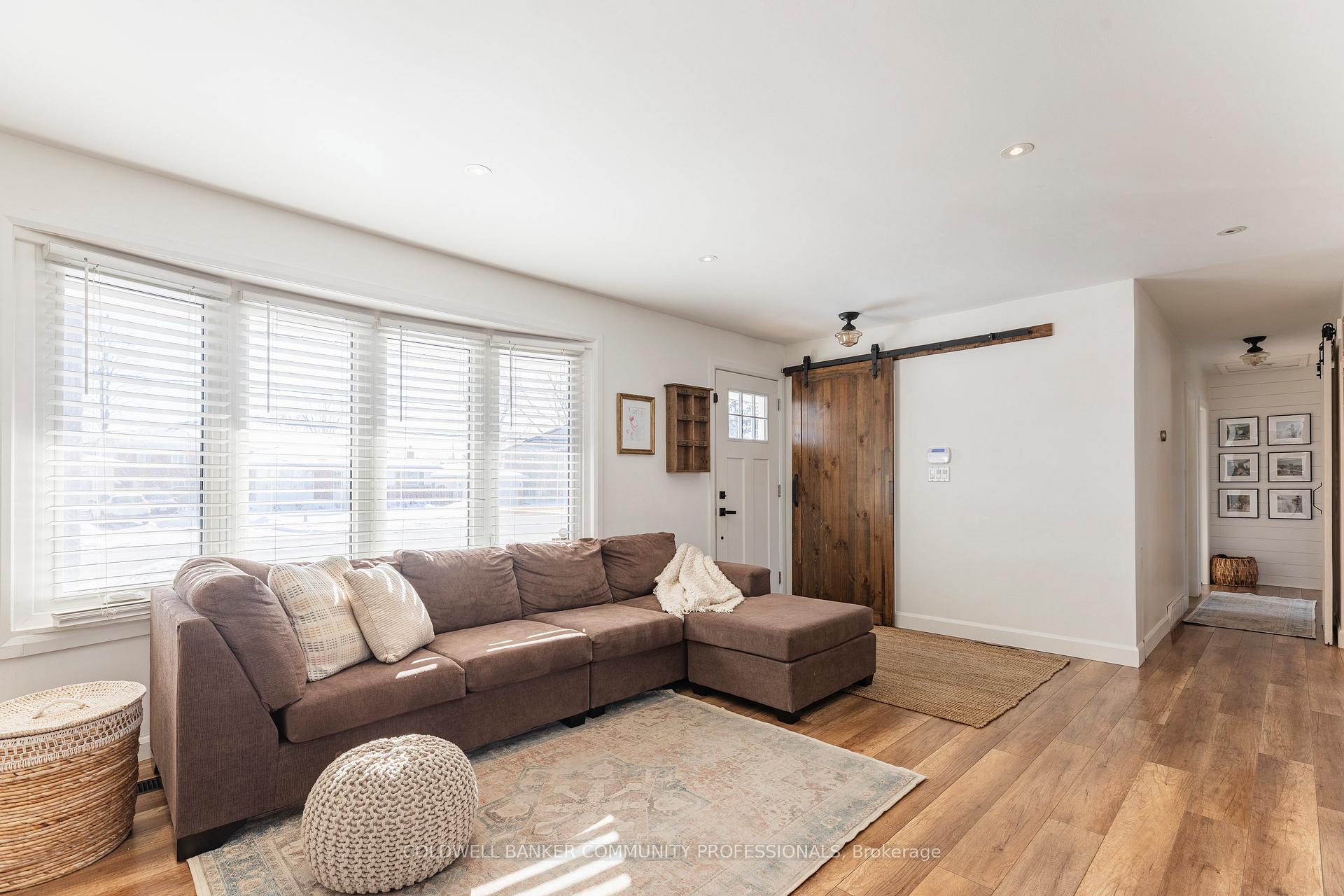 Photo 4 of 627 Niagara Street, St. Catharines, Vine/Linwell — HOMEH