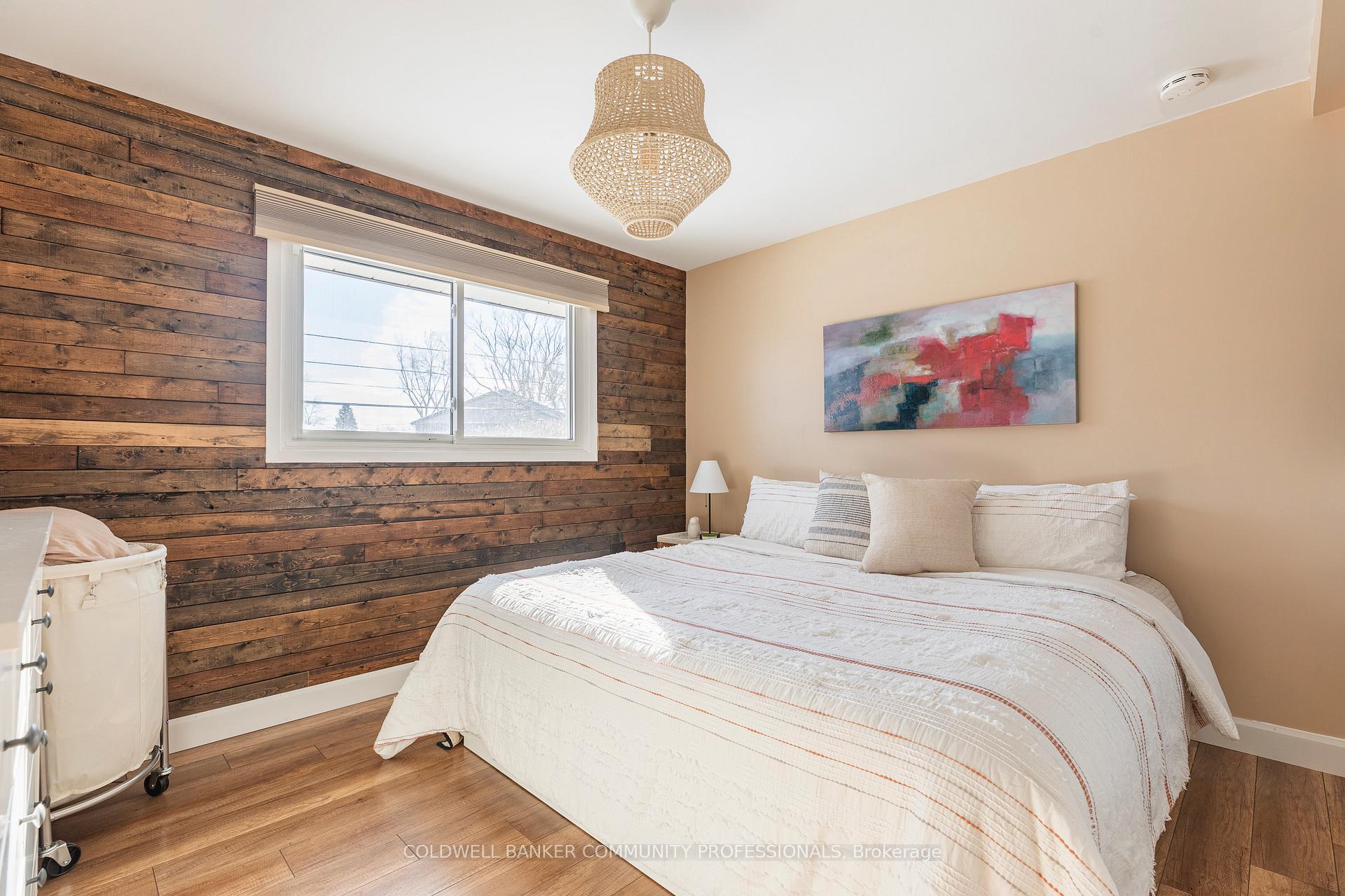 Photo 14 of 627 Niagara Street, St. Catharines, Vine/Linwell — HOMEH