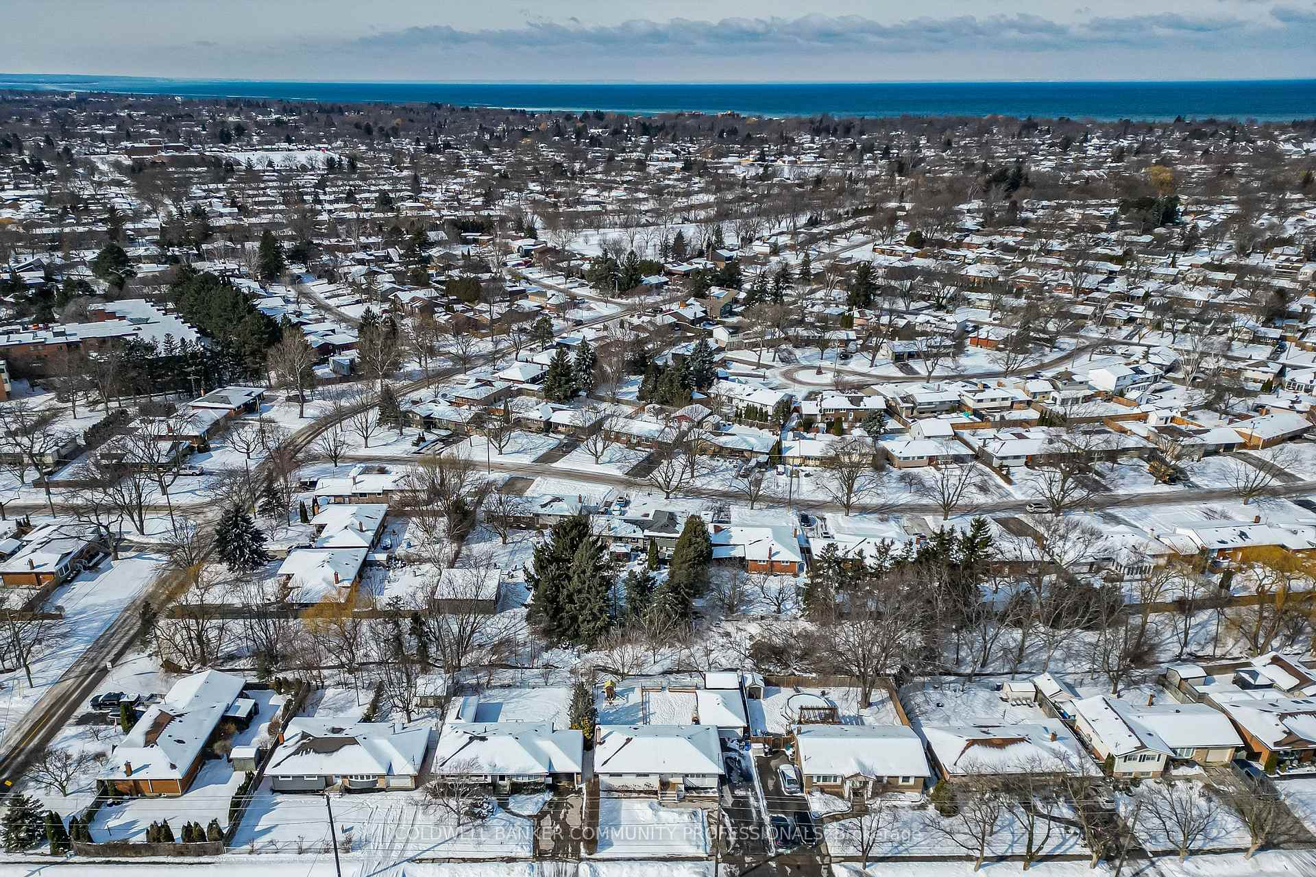 Photo 40 of 627 Niagara Street, St. Catharines, Vine/Linwell — HOMEH