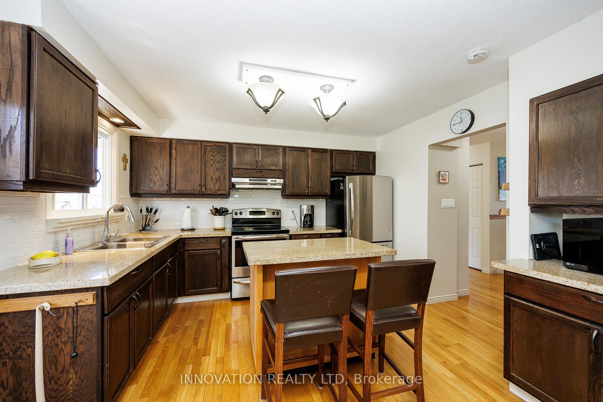 Photo 11 of 10 Julian Street, Carleton Place — HOMEH