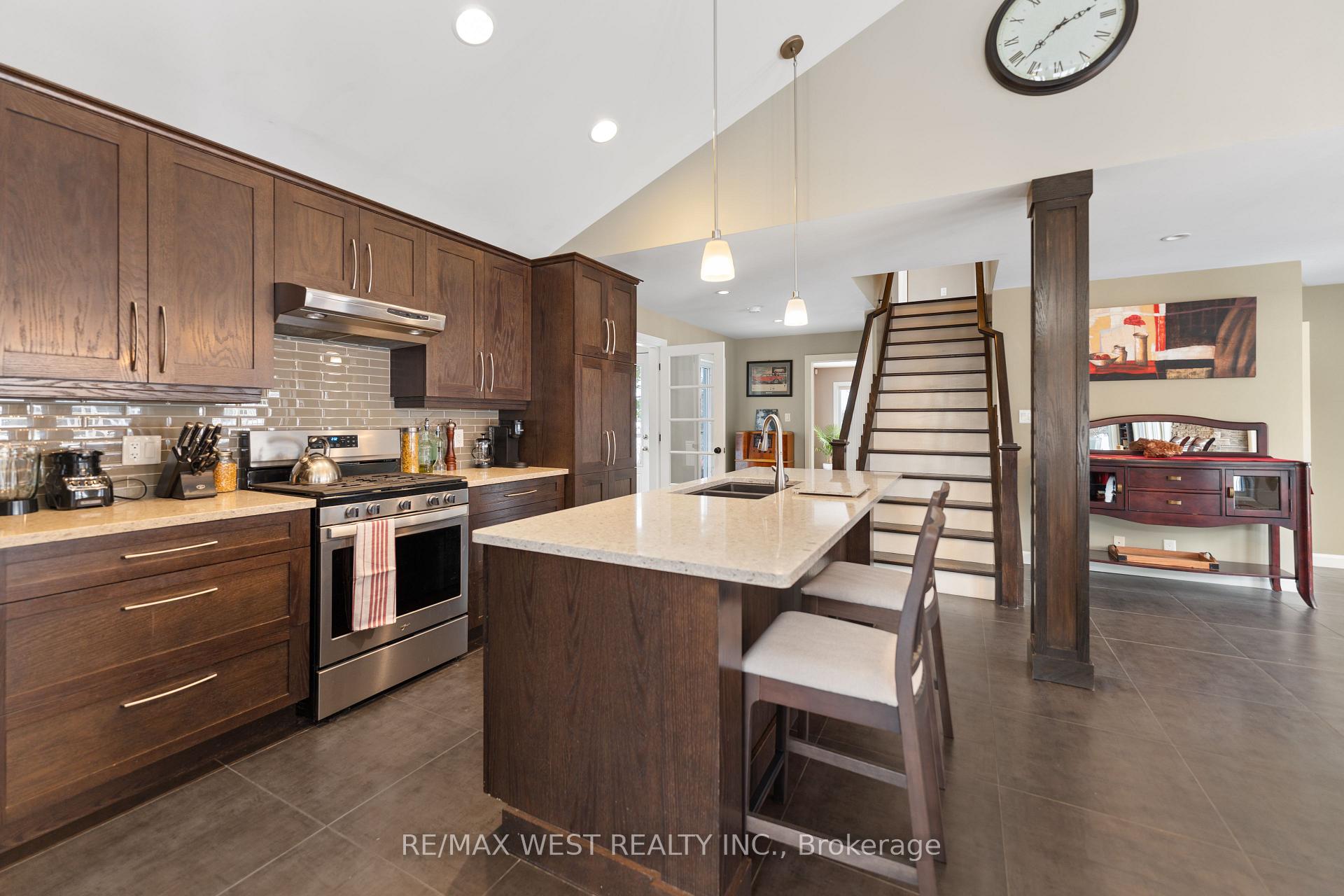 Photo 6 of 222 Golf Course Road, Callander — HOMEH