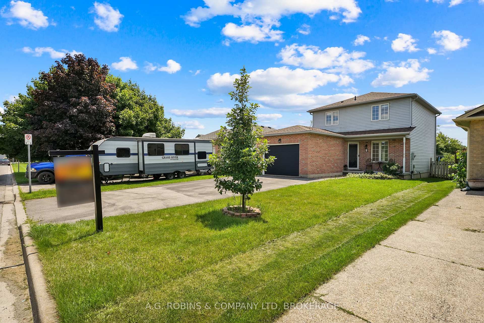 Photo 4 of 5 Longview Drive, Hamilton, Mount Hope — HOMEH