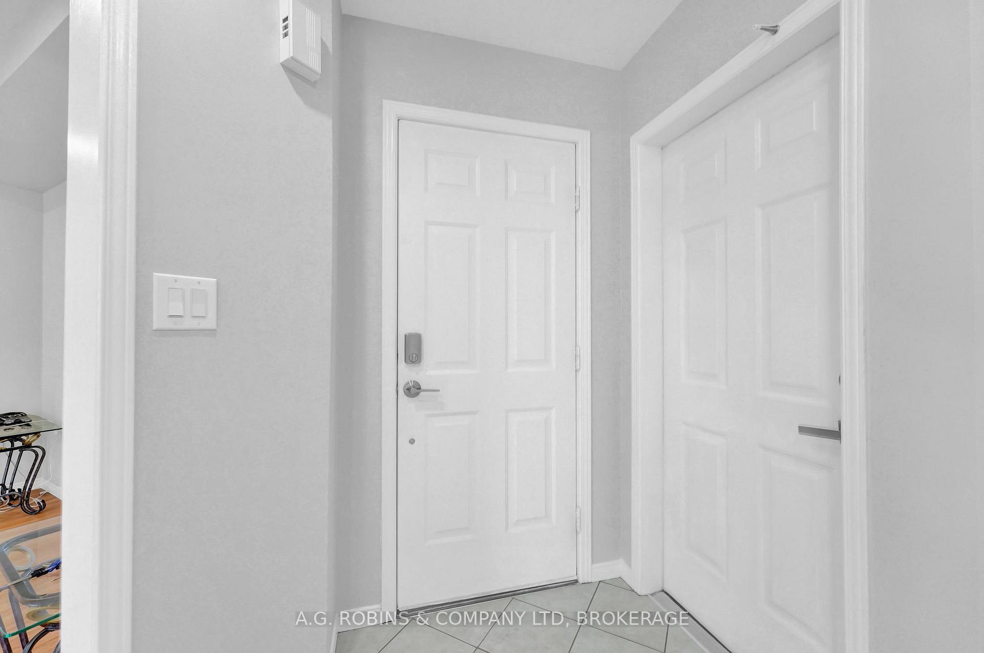 Photo 6 of 5 Longview Drive, Hamilton, Mount Hope — HOMEH