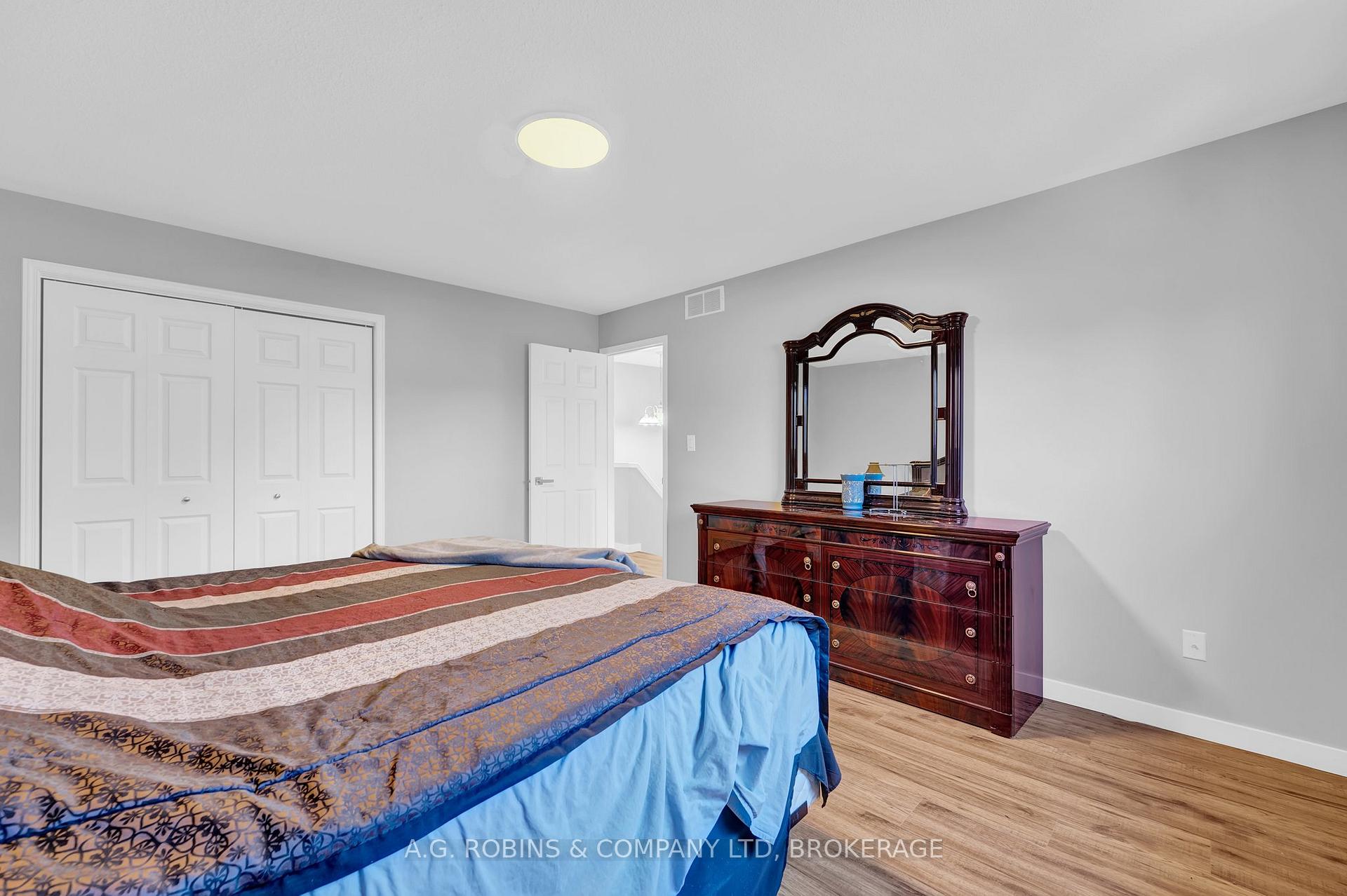 Photo 27 of 5 Longview Drive, Hamilton, Mount Hope — HOMEH