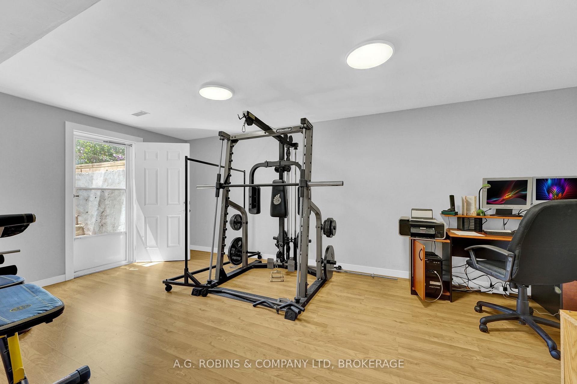 Photo 35 of 5 Longview Drive, Hamilton, Mount Hope — HOMEH