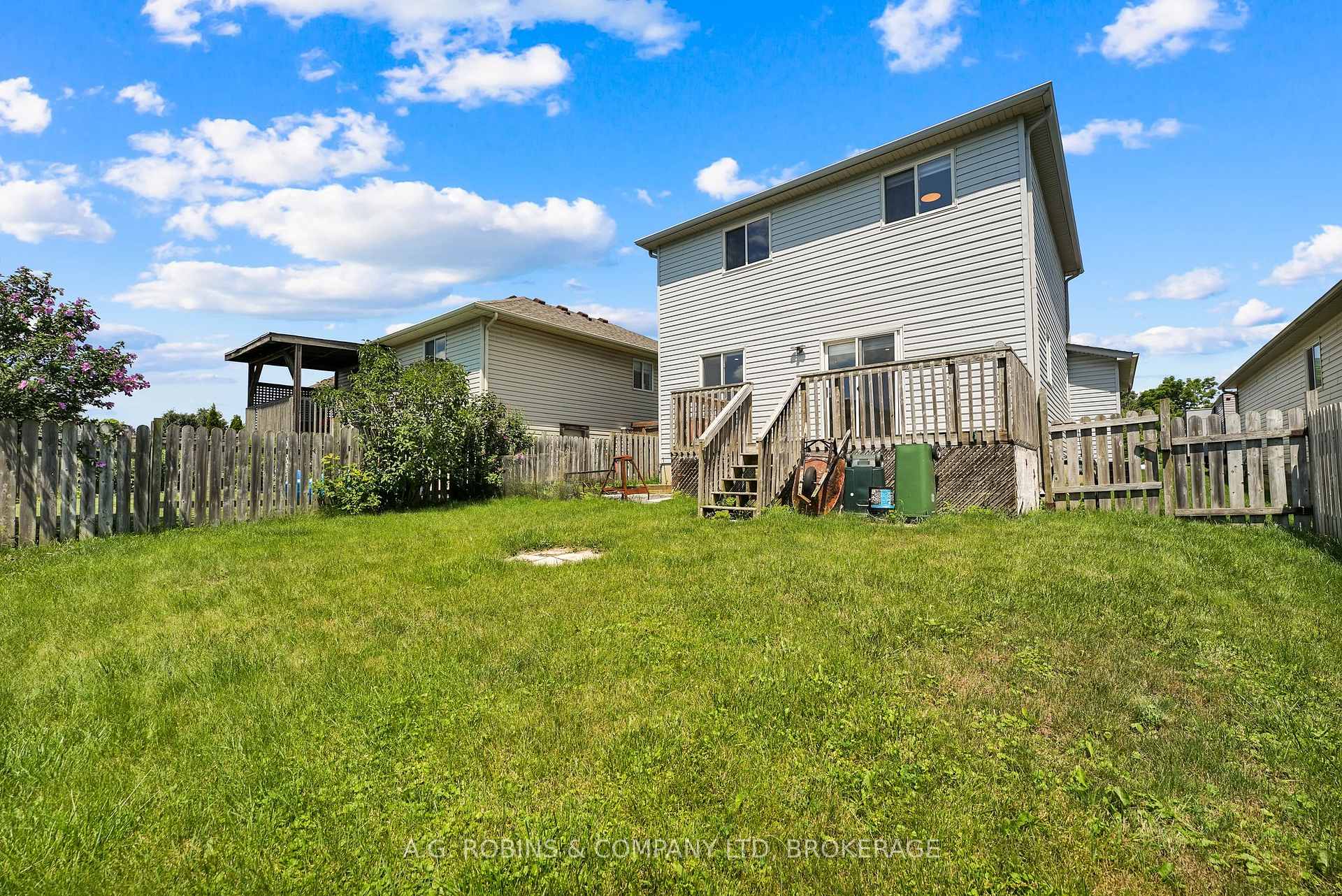 Photo 38 of 5 Longview Drive, Hamilton, Mount Hope — HOMEH